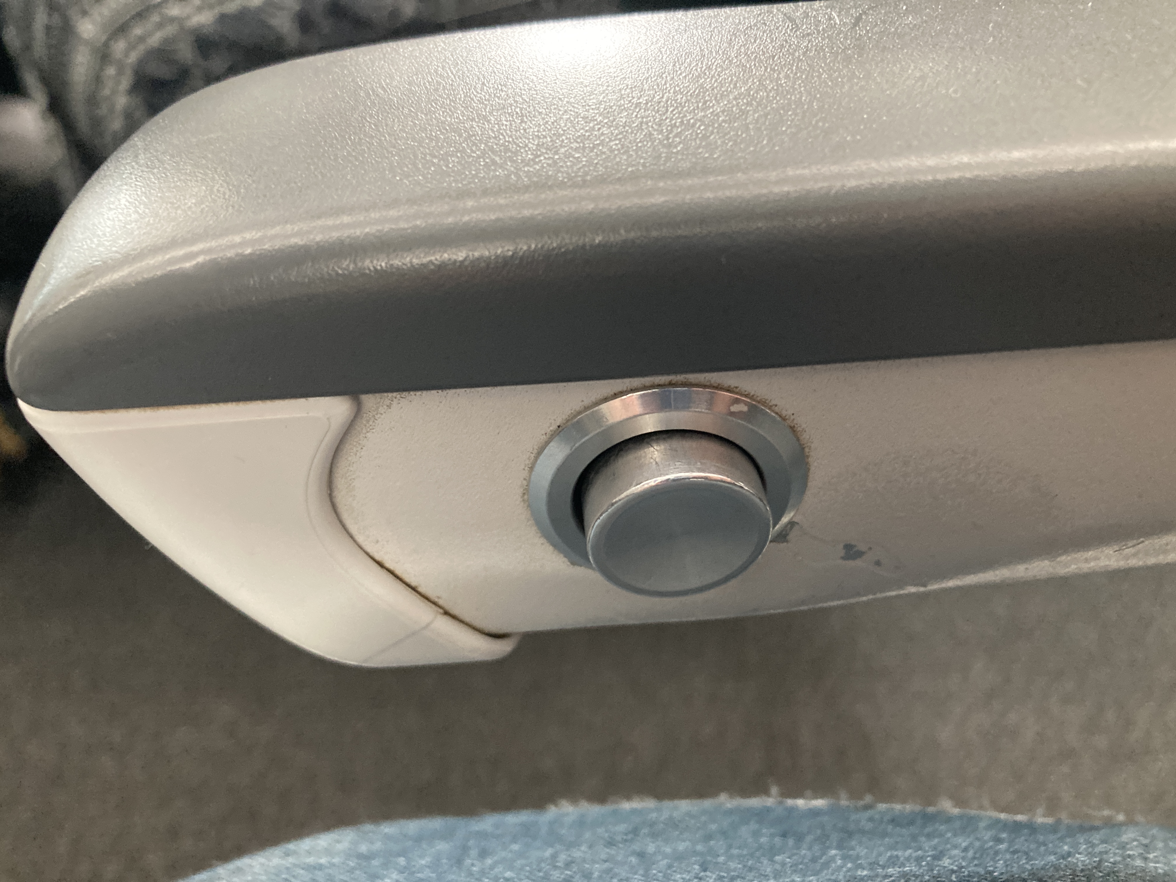 Air Canada B787 9 FRA YUL economy seat recline button Air Canada B787-9 FRA to YUL economy seat recline button