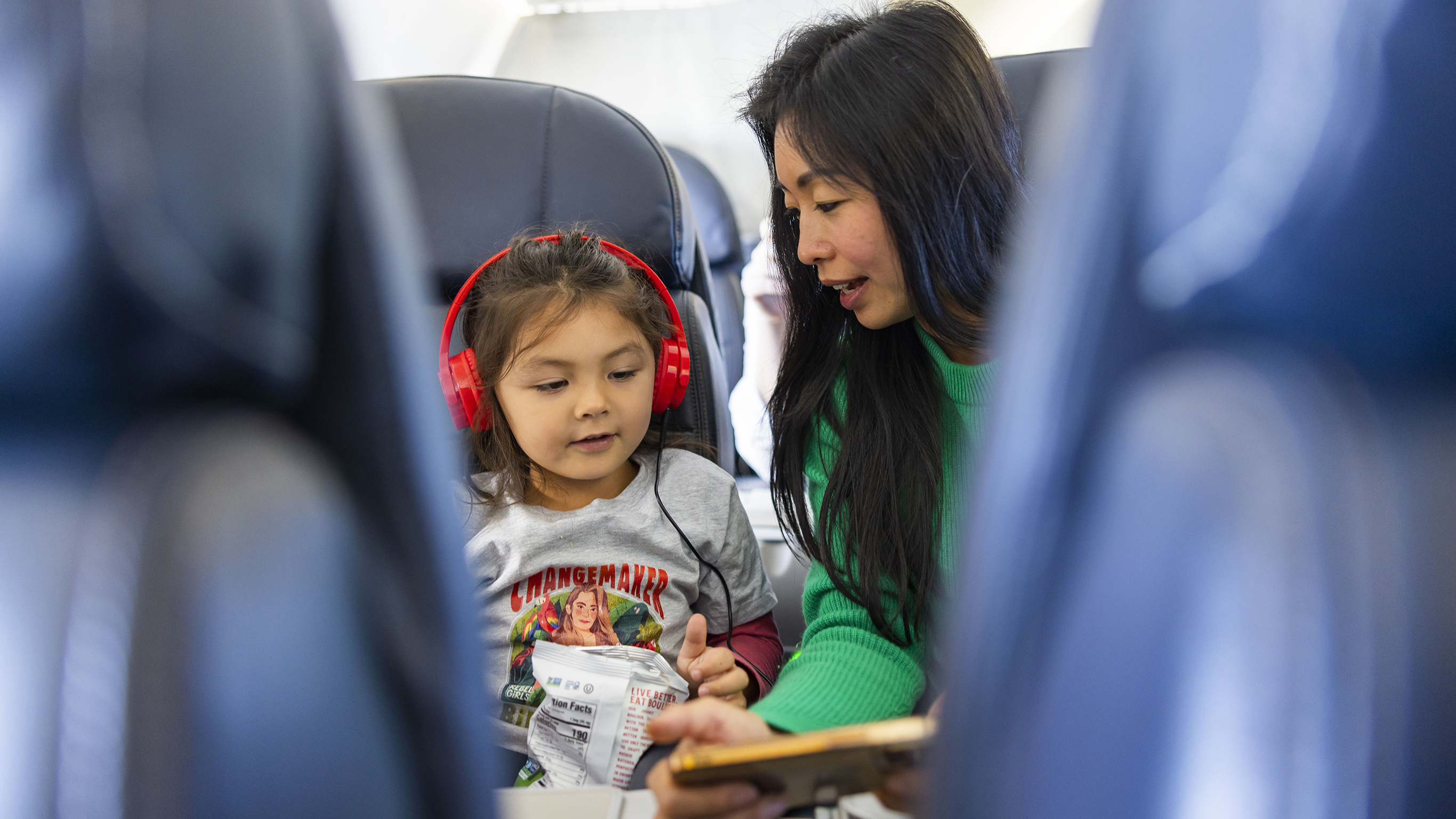 Alaska Airlines economy mom daughter Alaska Airlines economy mom daughter