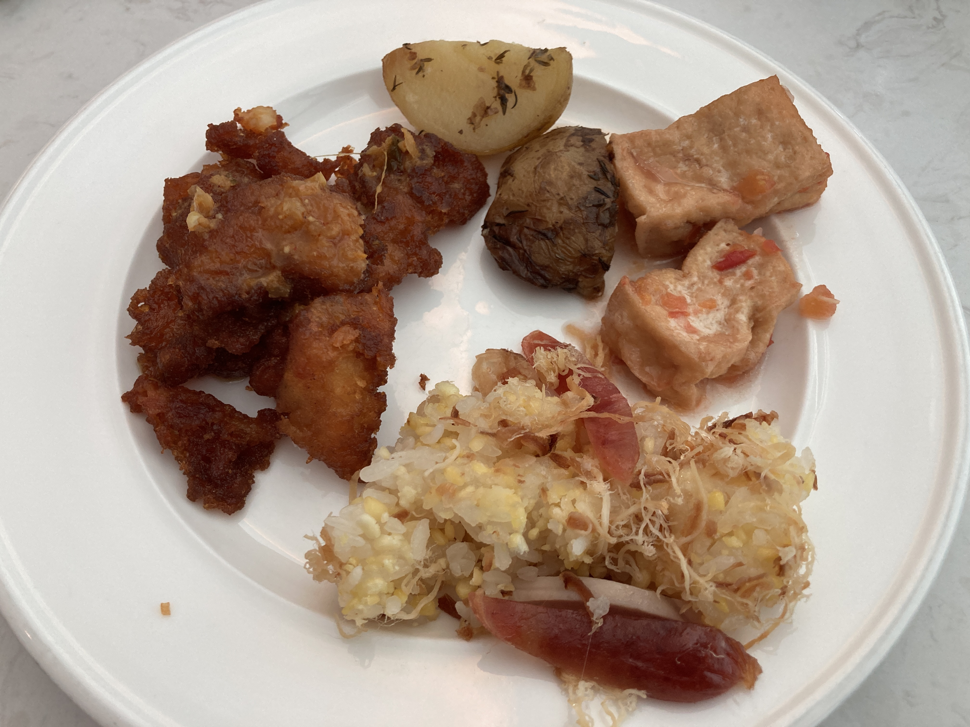 Apricot Business Lounge SGN lunch plate