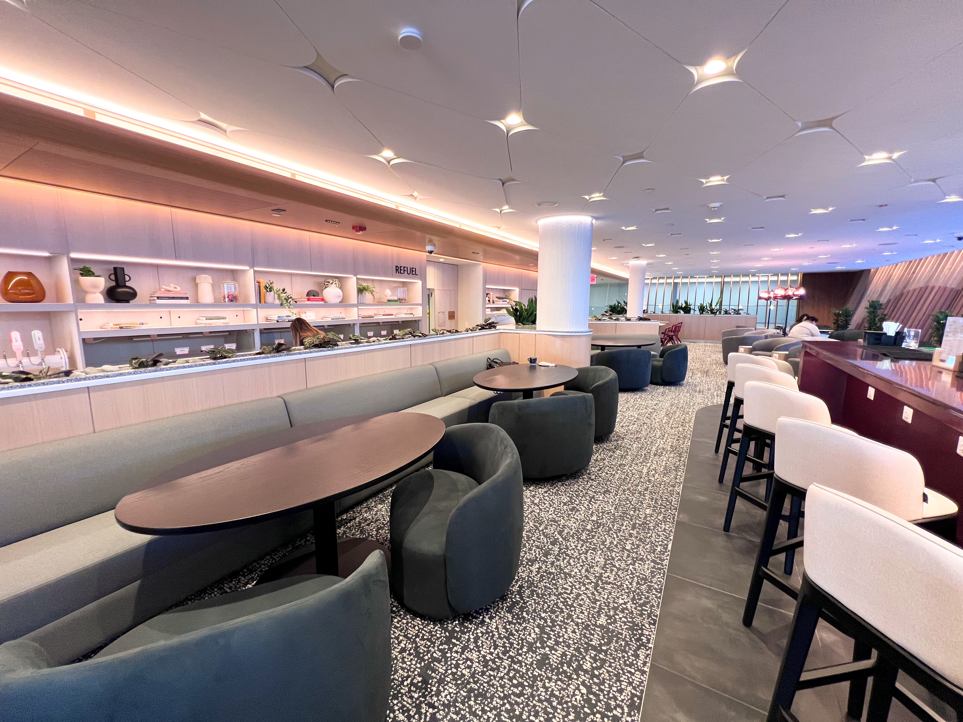 Capital One Lounge IAD bar and sitting area