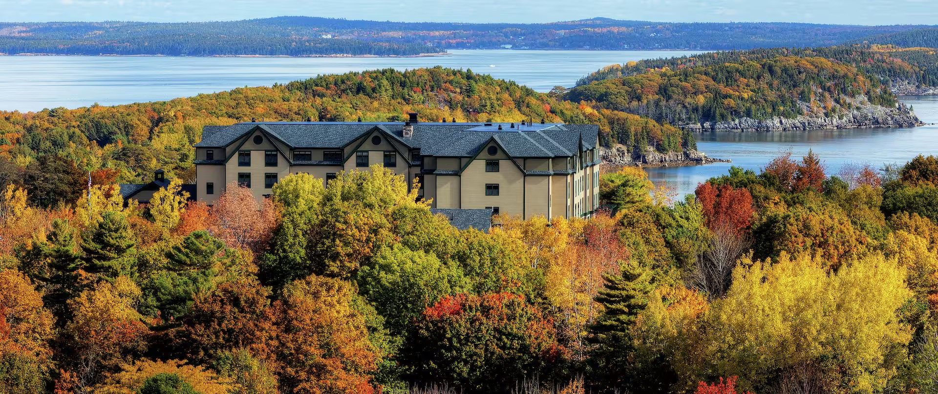 Exterior of Hampton Inn Bar Harbor