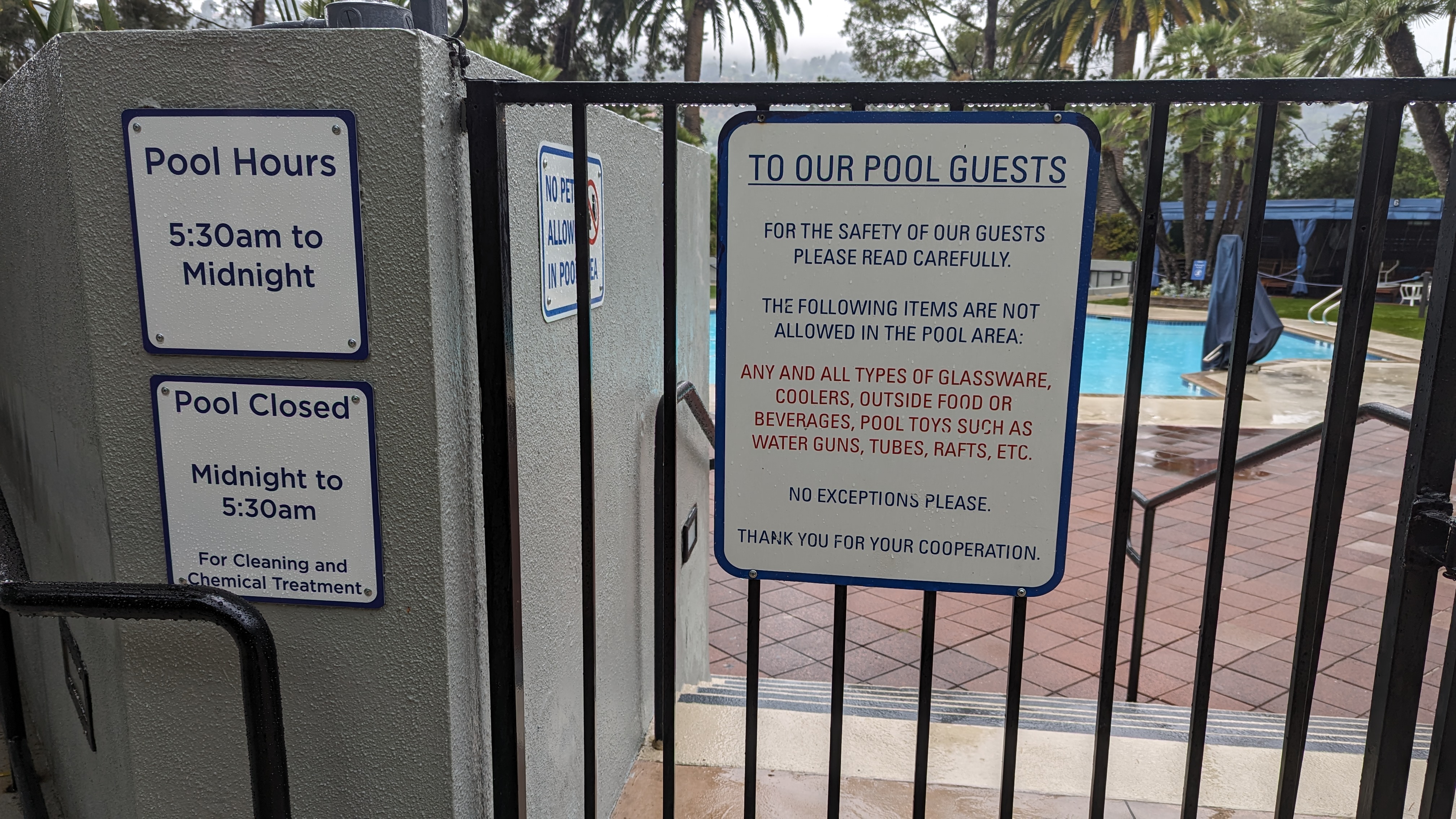 Hilton Los Angeles Universal City amenities pool gate rules and hours Hilton Los Angeles Universal City amenities pool gate rules and hours