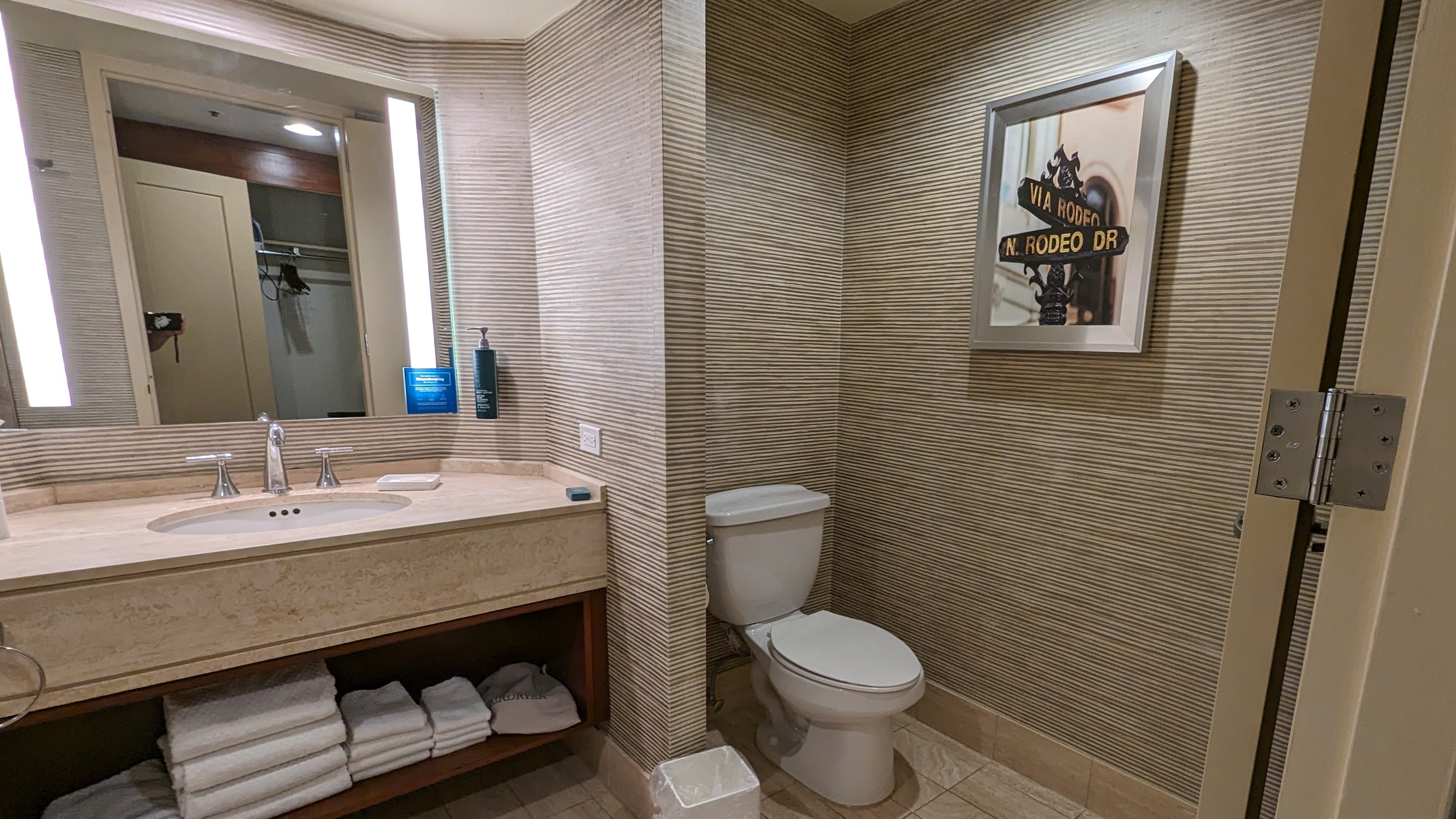 Hilton Los Angeles Universal City room bathroom toilet and sink Hilton Los Angeles Universal City room bathroom toilet and sink