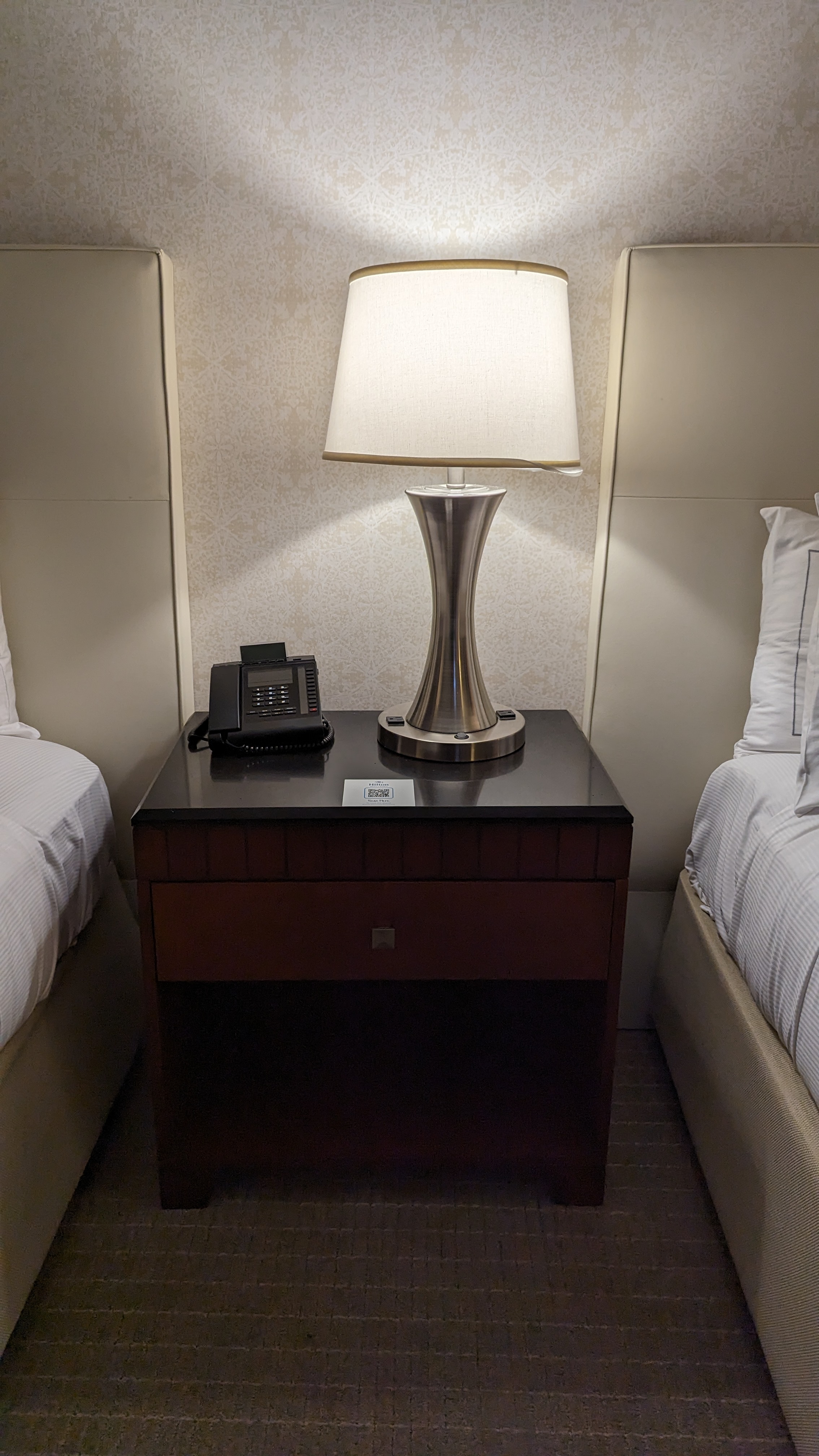 Hilton Los Angeles Universal City room nightstand Hilton Los Angeles Universal City room nightstand
