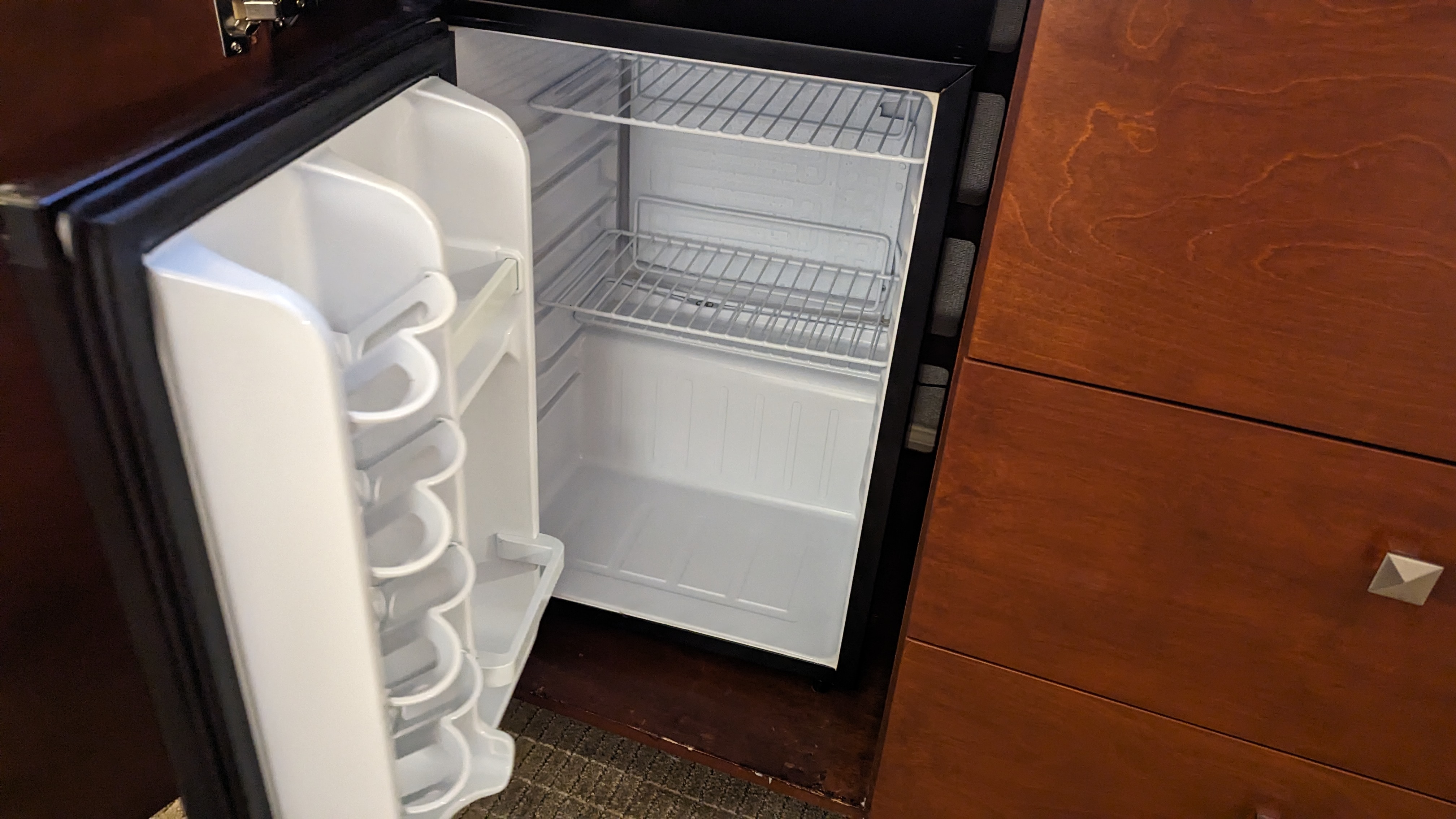 Hilton Los Angeles Universal City room refrigerator Hilton Los Angeles Universal City room refrigerator