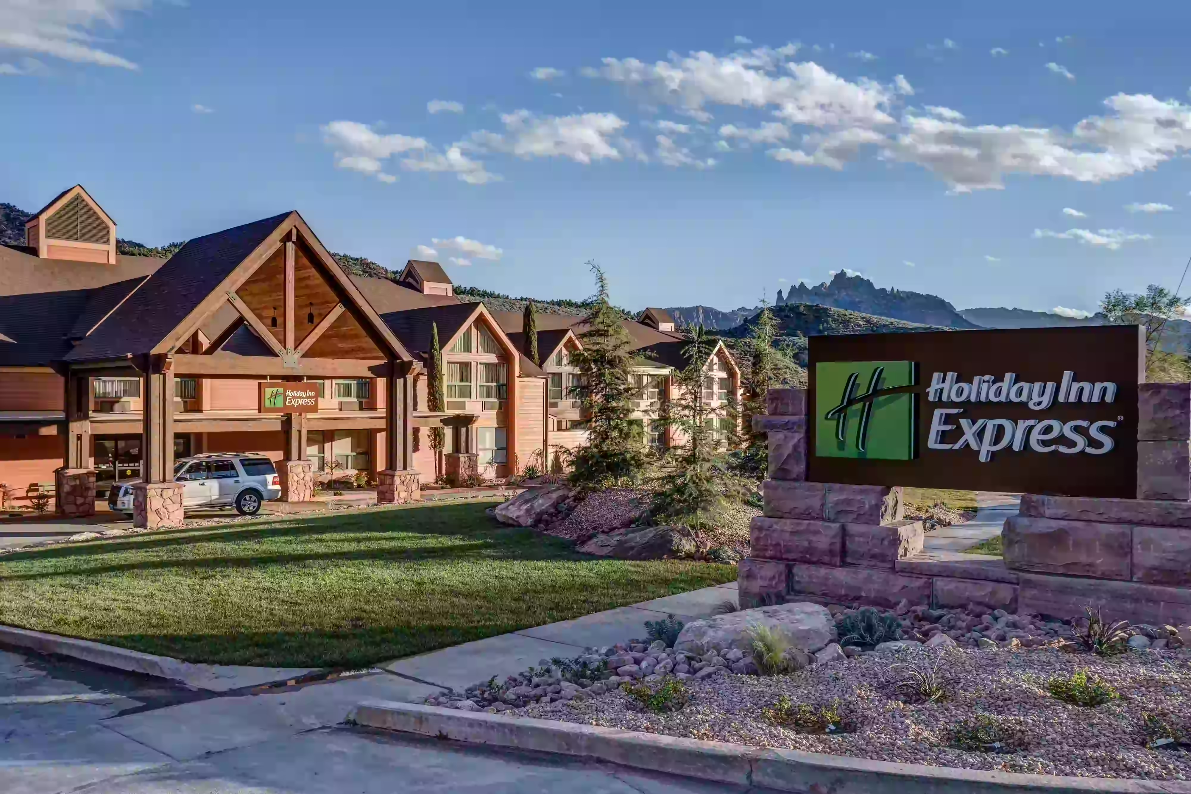 Holiday Inn Express Springdale Zion exterior photo