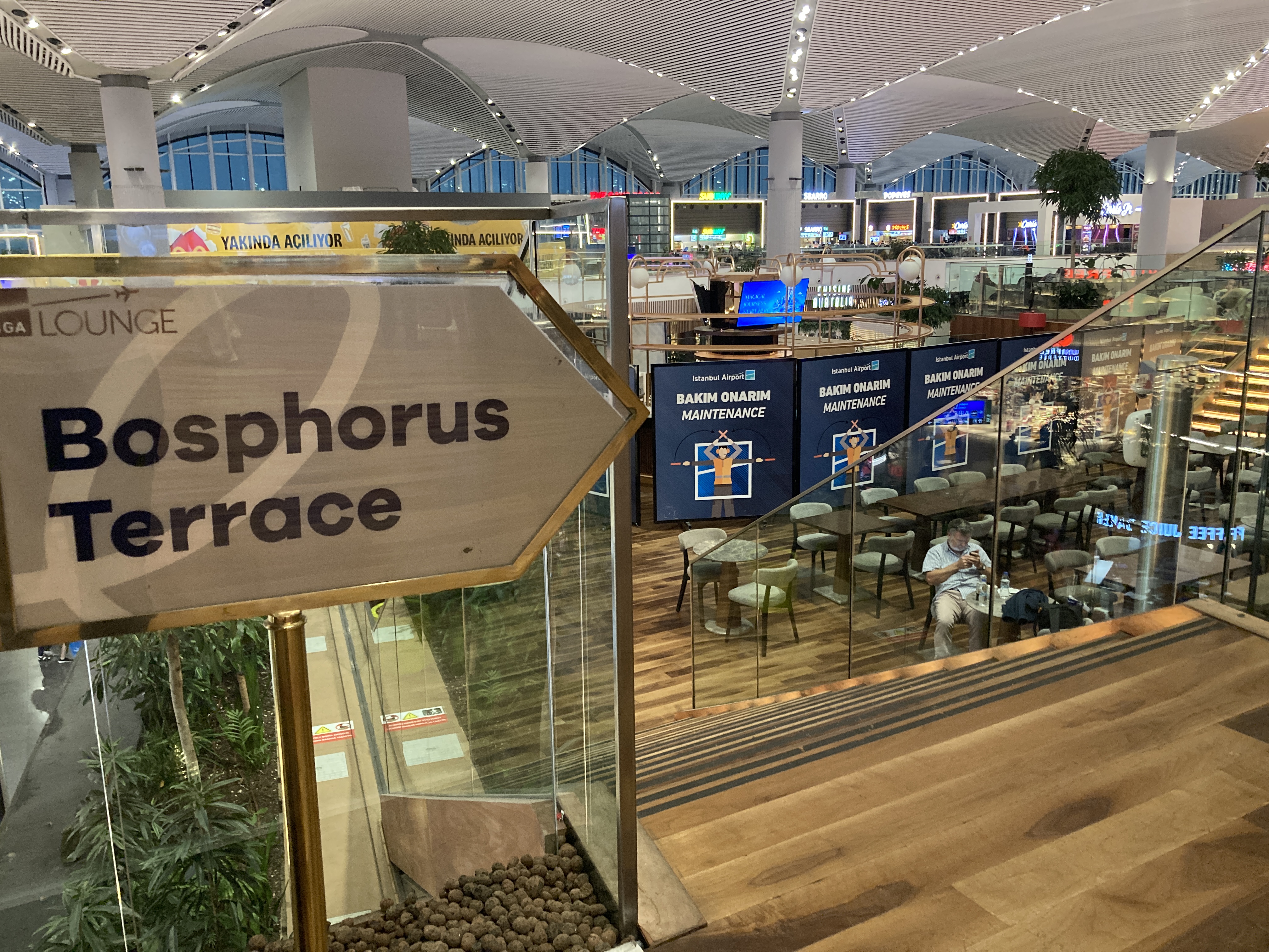 IGA Lounge IST Bosphorous Terrace IGA Lounge IST Bosphorous Terrace
