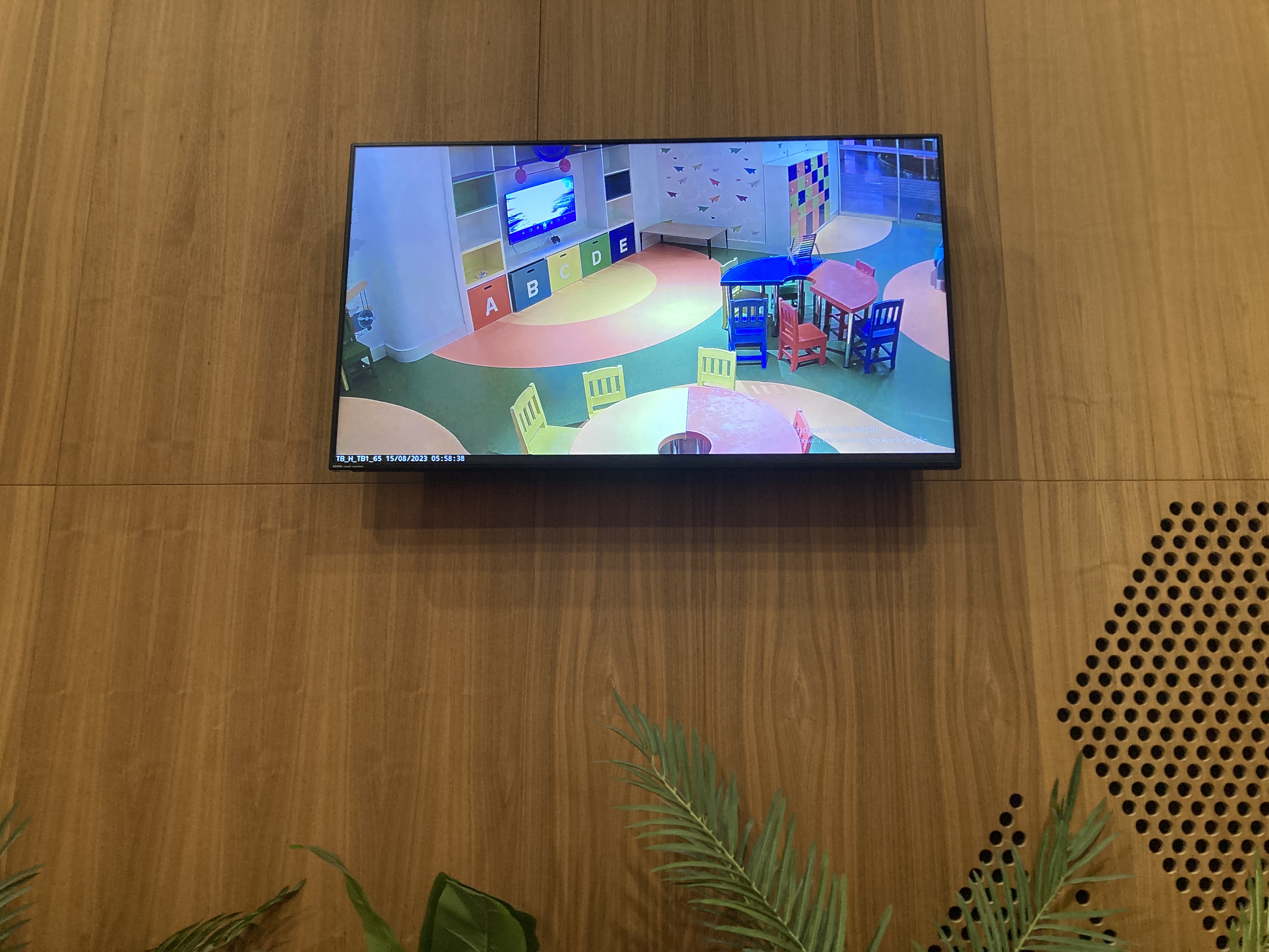 IGA Lounge IST TV for kids room IGA Lounge IST TV for kids room