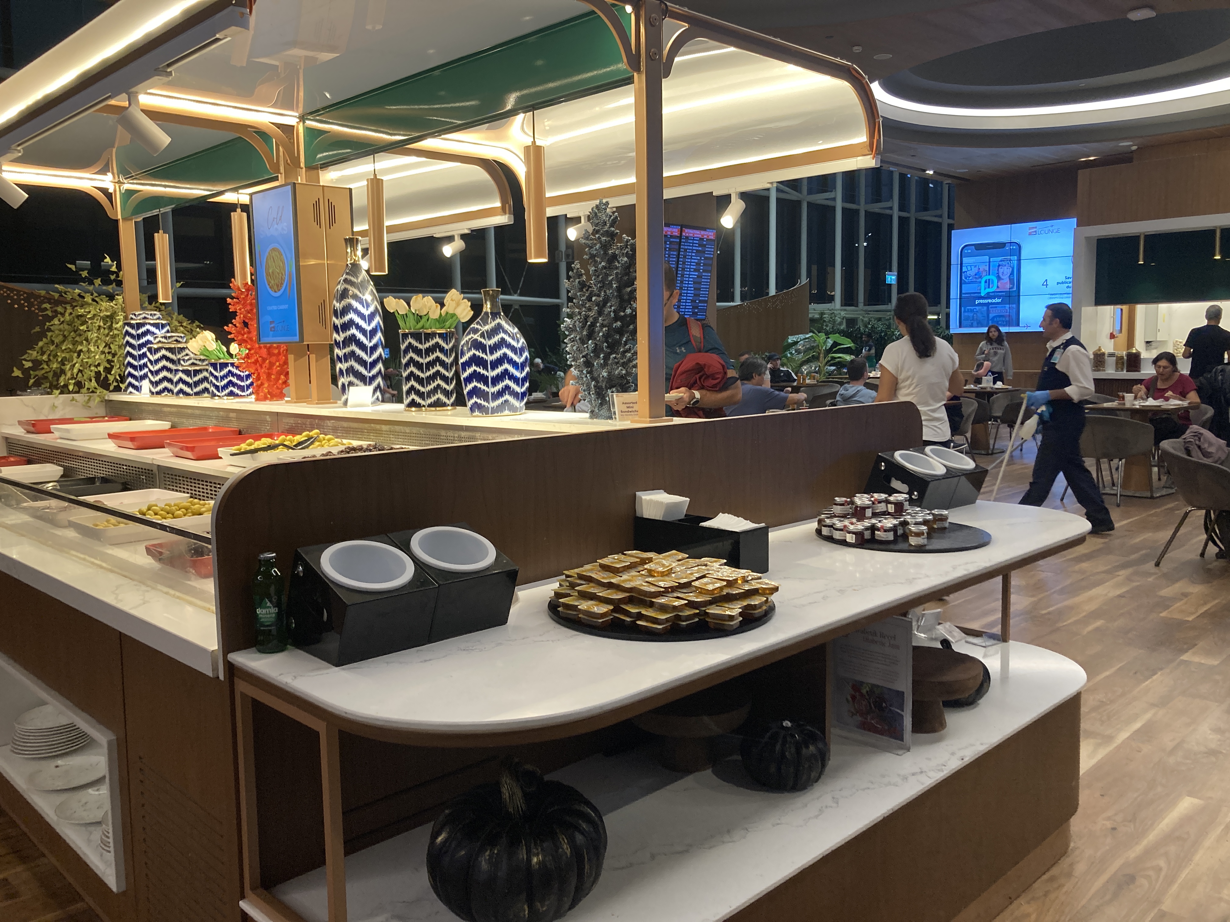 IGA Lounge IST restaurant buffet IGA Lounge IST restaurant buffet