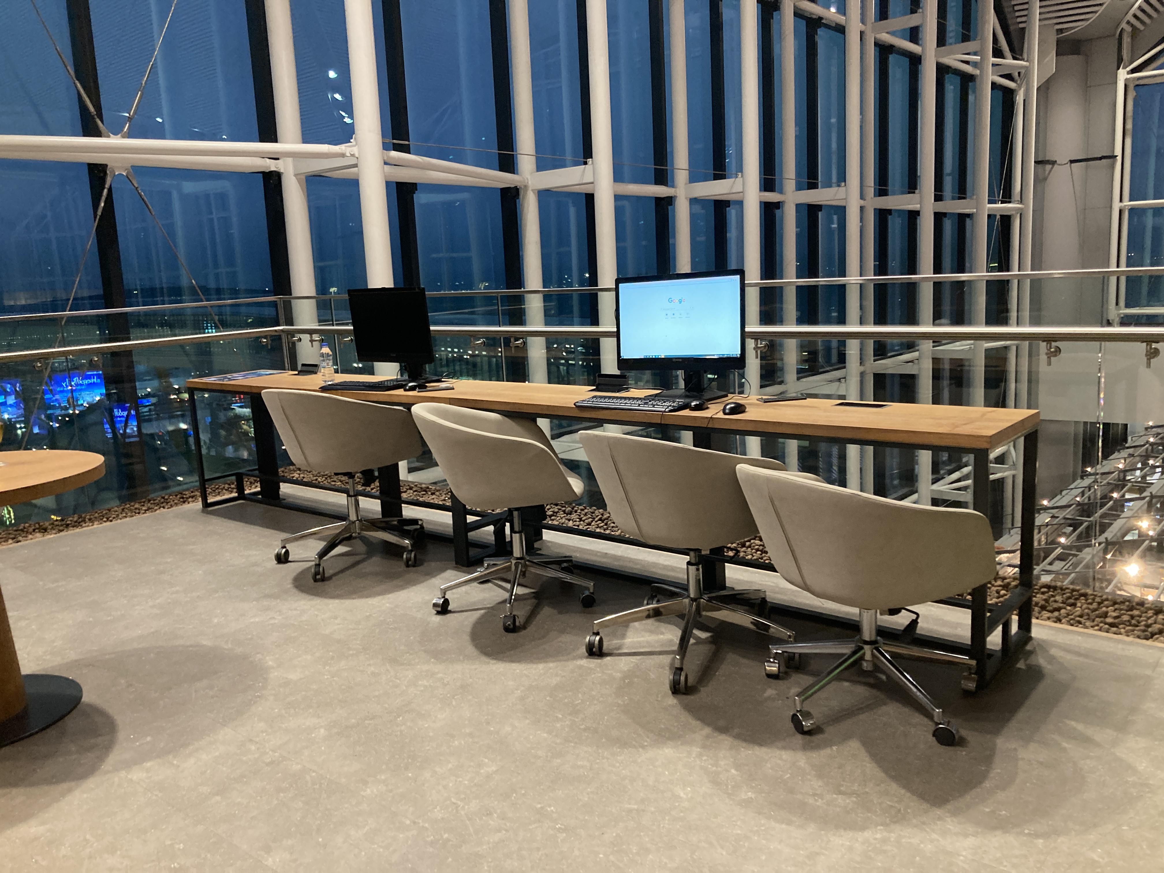 IGA Lounge IST work stations IGA Lounge IST work stations