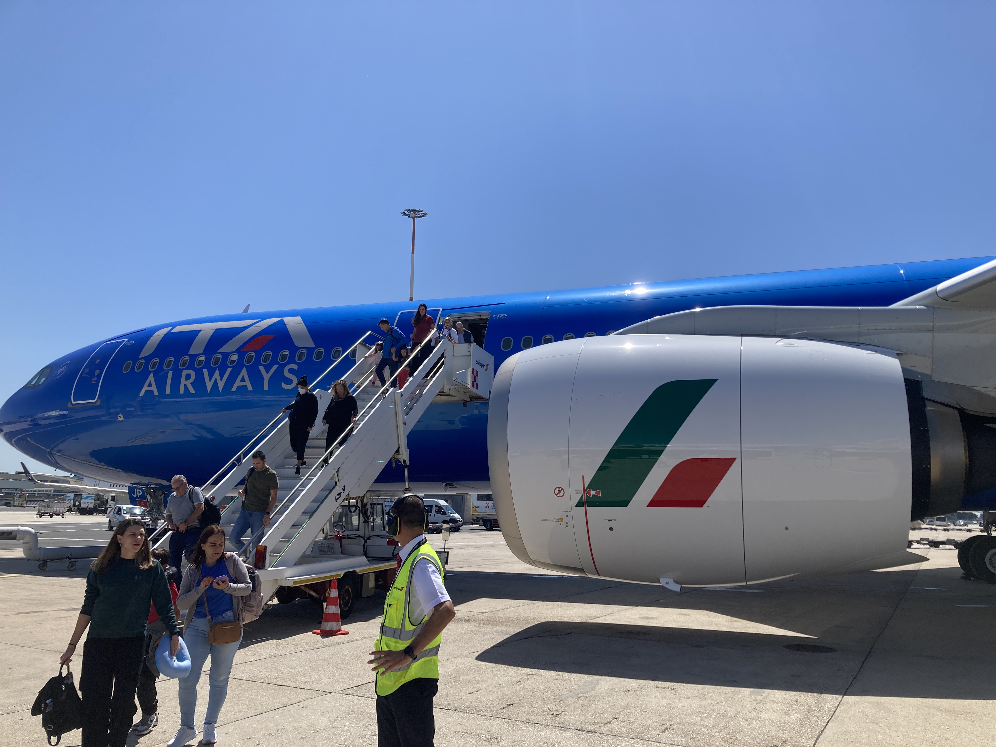 ITA disembarking in Rome GRU FCO ITA disembarking in Rome GRU FCO