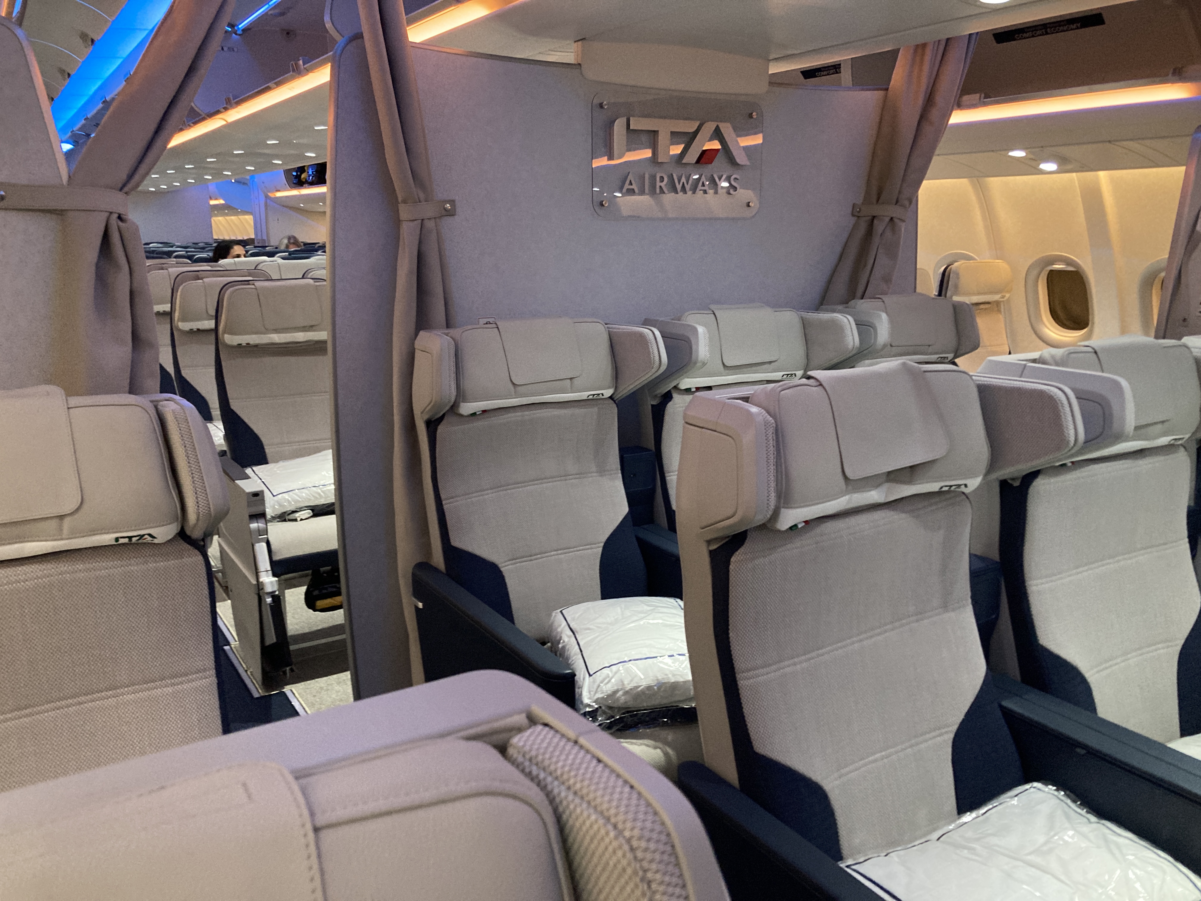 ITA premium economy cabin GRU FCO ITA premium economy cabin GRU FCO