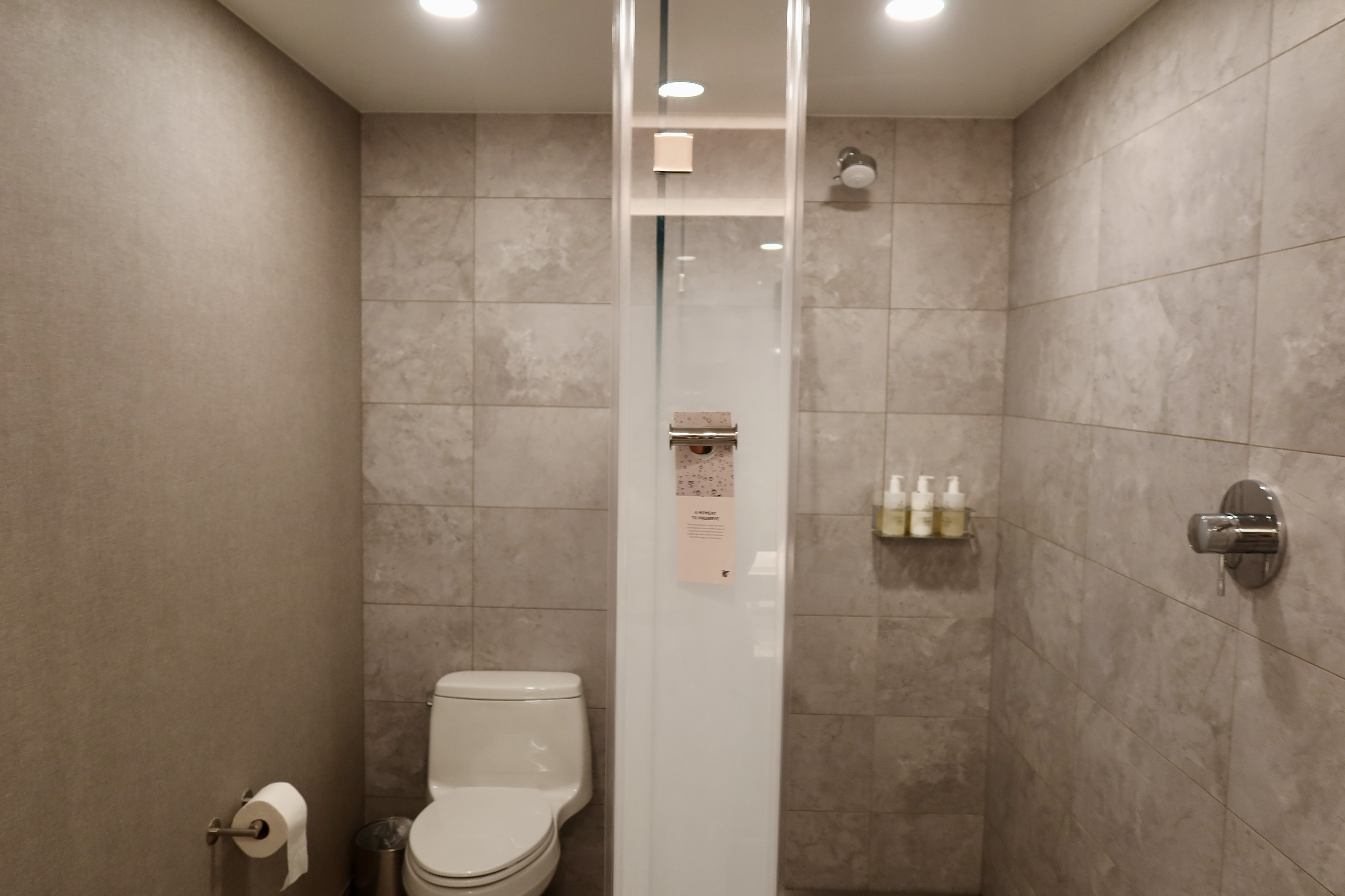 JW Marriott Bathroom