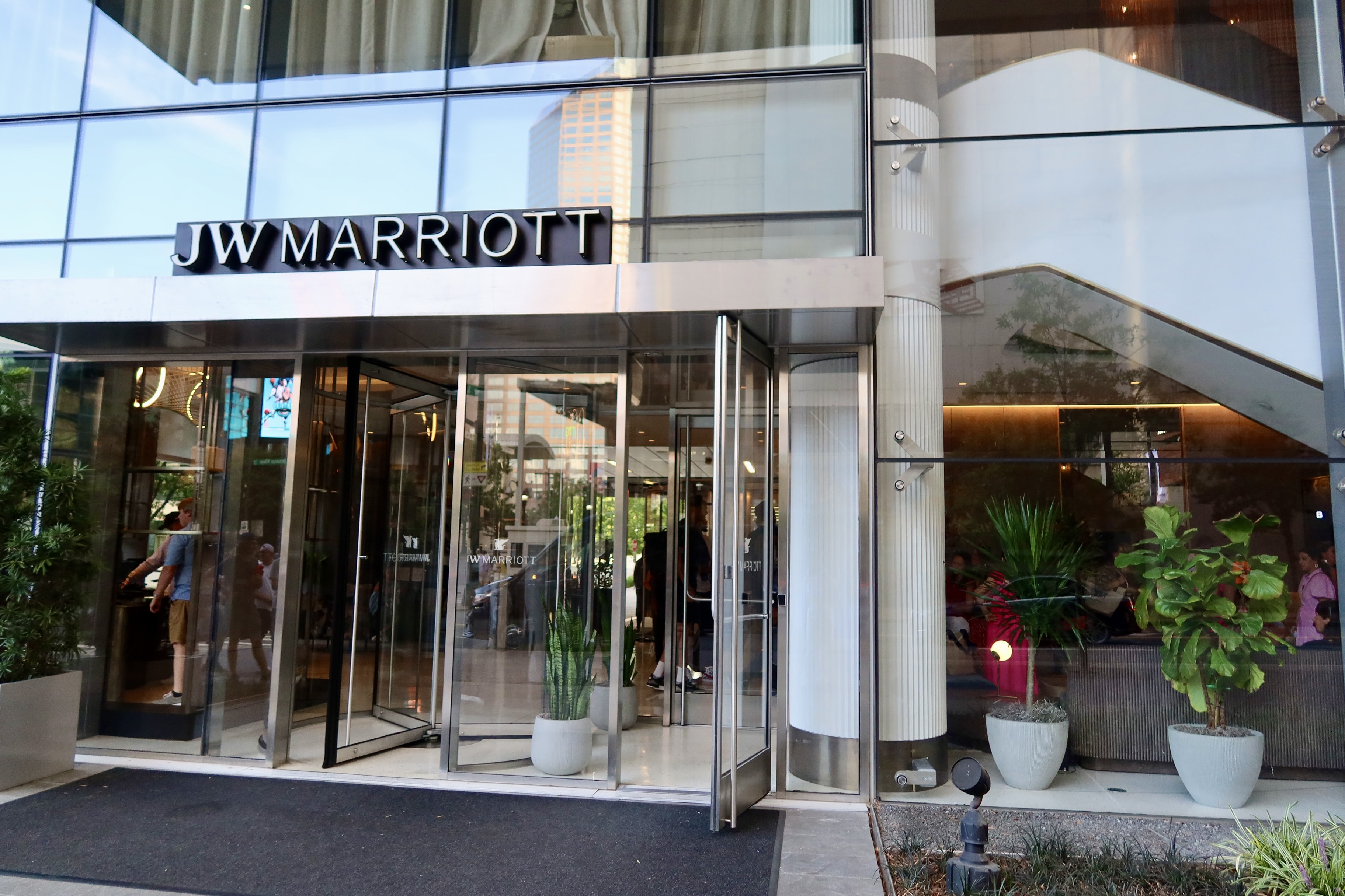 JW Marriott Charlotte Entrance JW Marriott Charlotte Entrance