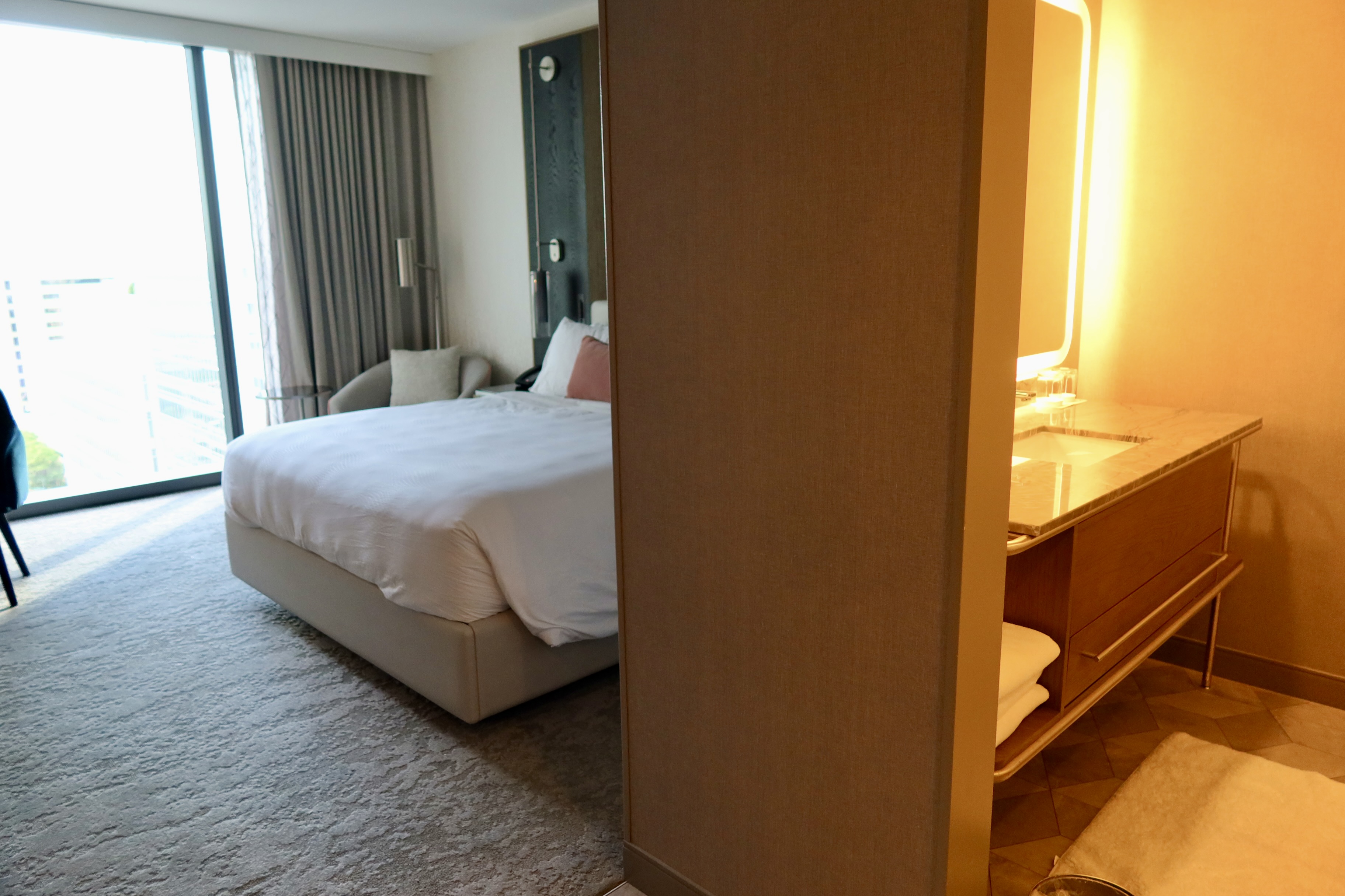 JW Marriott Charlotte Room Bathroom