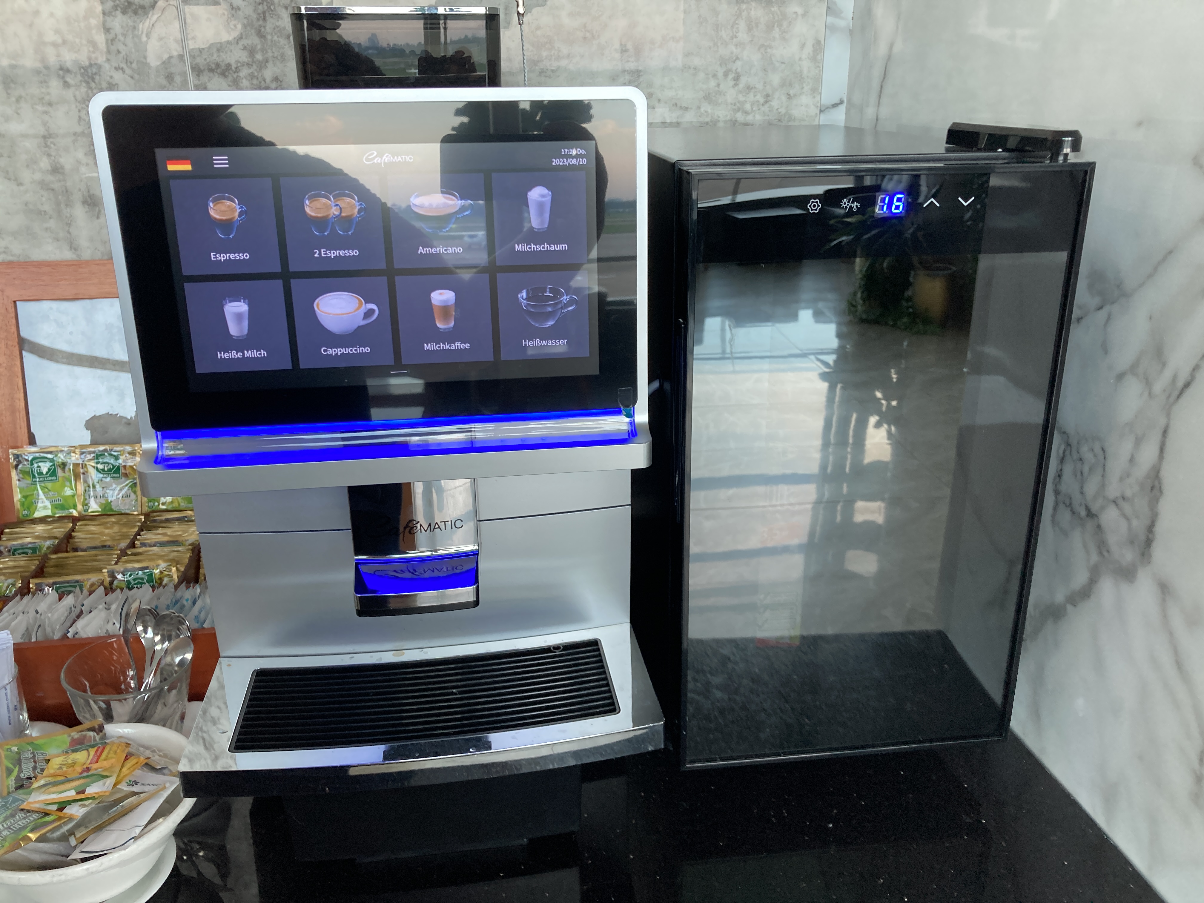 Jasmine Halal Lounge SGN coffee