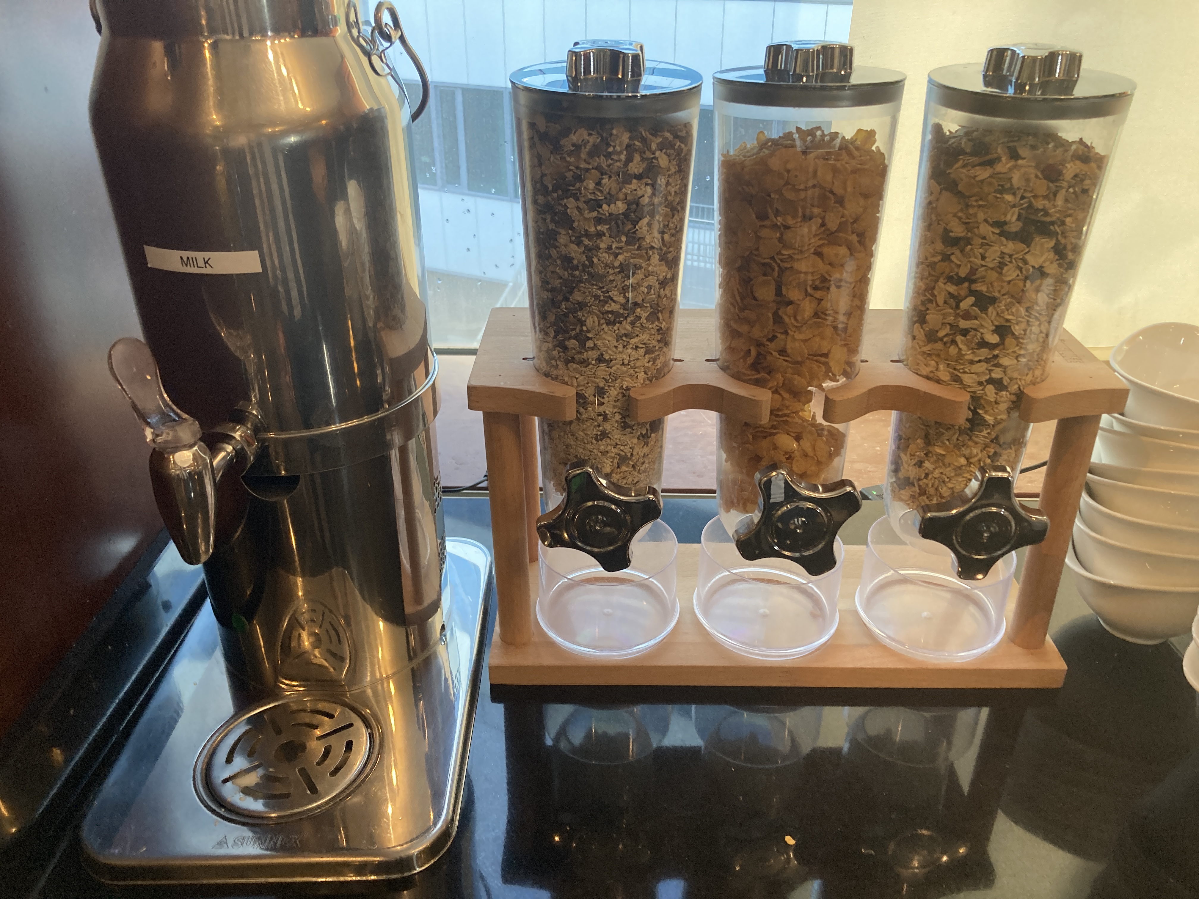 LuxxLounge Frankfurt FRA cereal milk LuxxLounge Frankfurt FRA cereal milk
