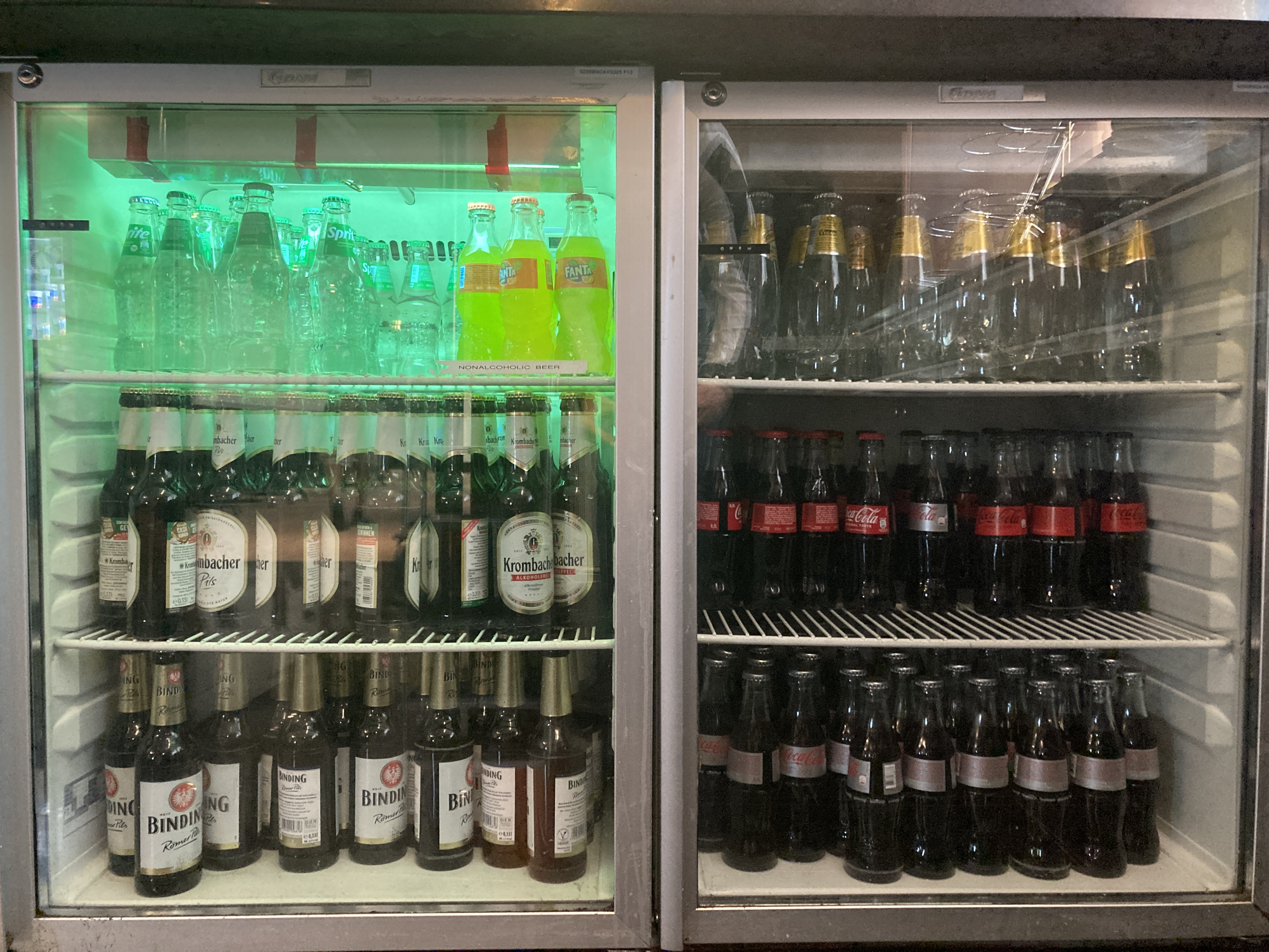 LuxxLounge Frankfurt FRA drink coolers LuxxLounge Frankfurt FRA drink coolers