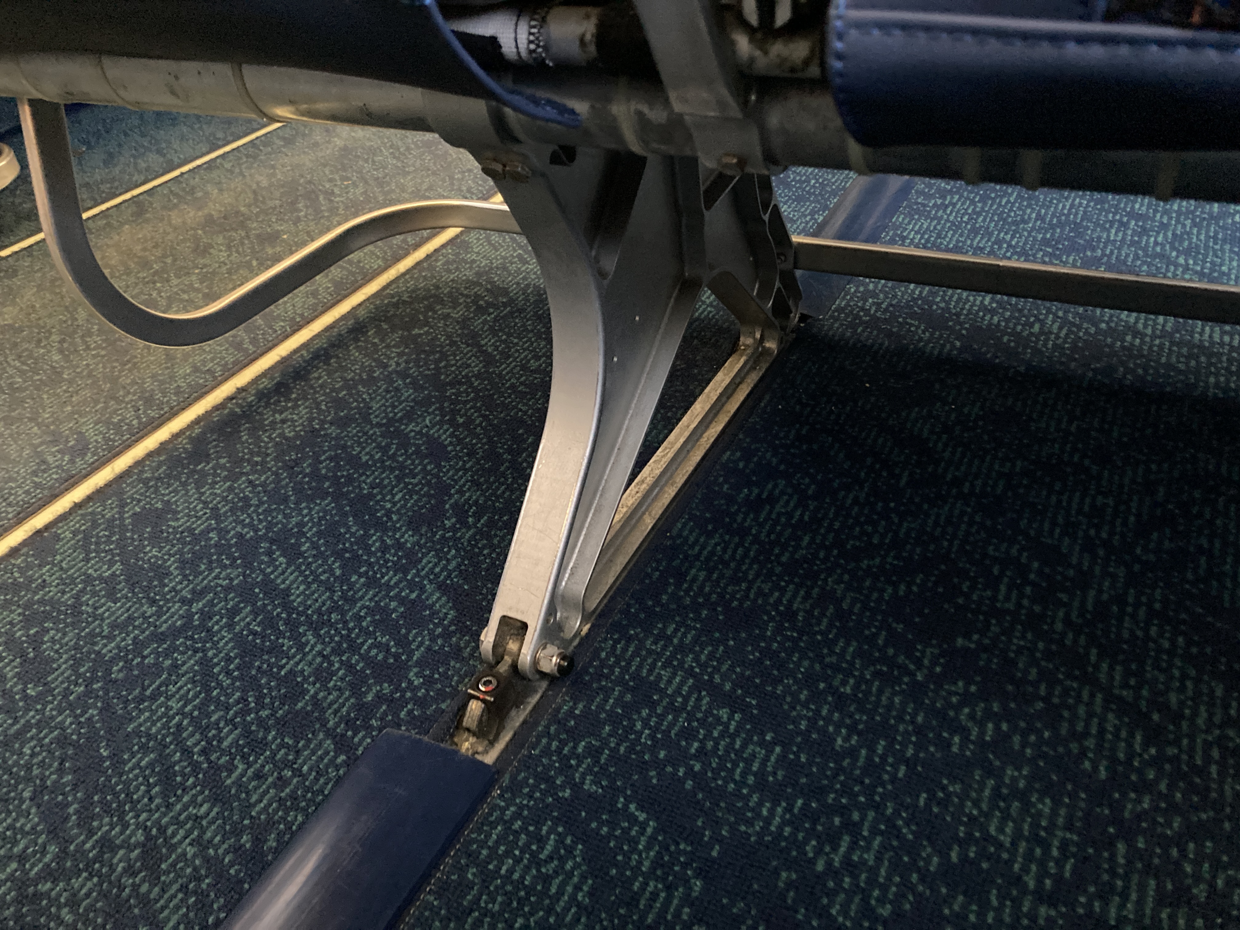 Nauru Airlines no plugs under seat
