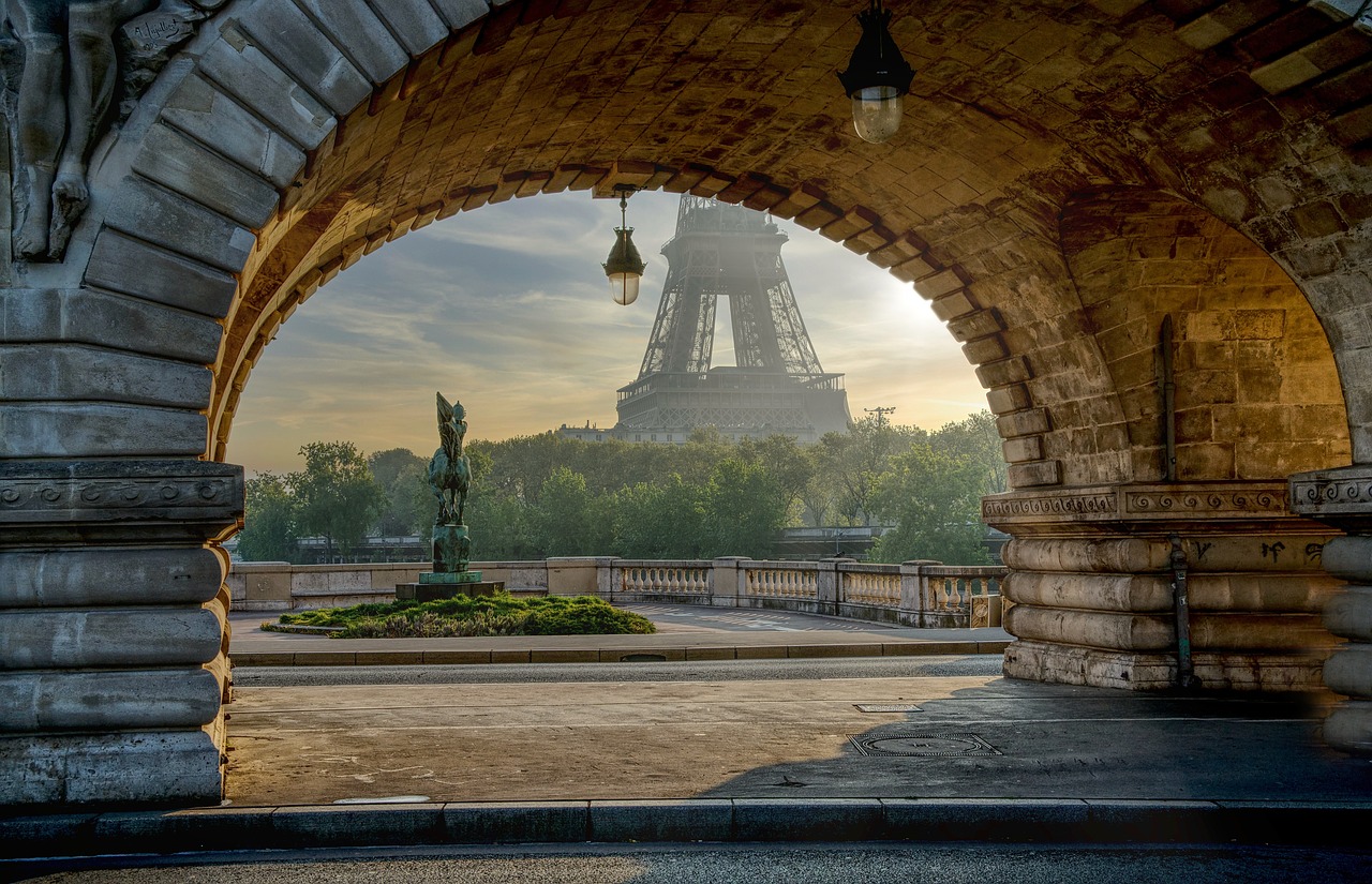 Paris Paris