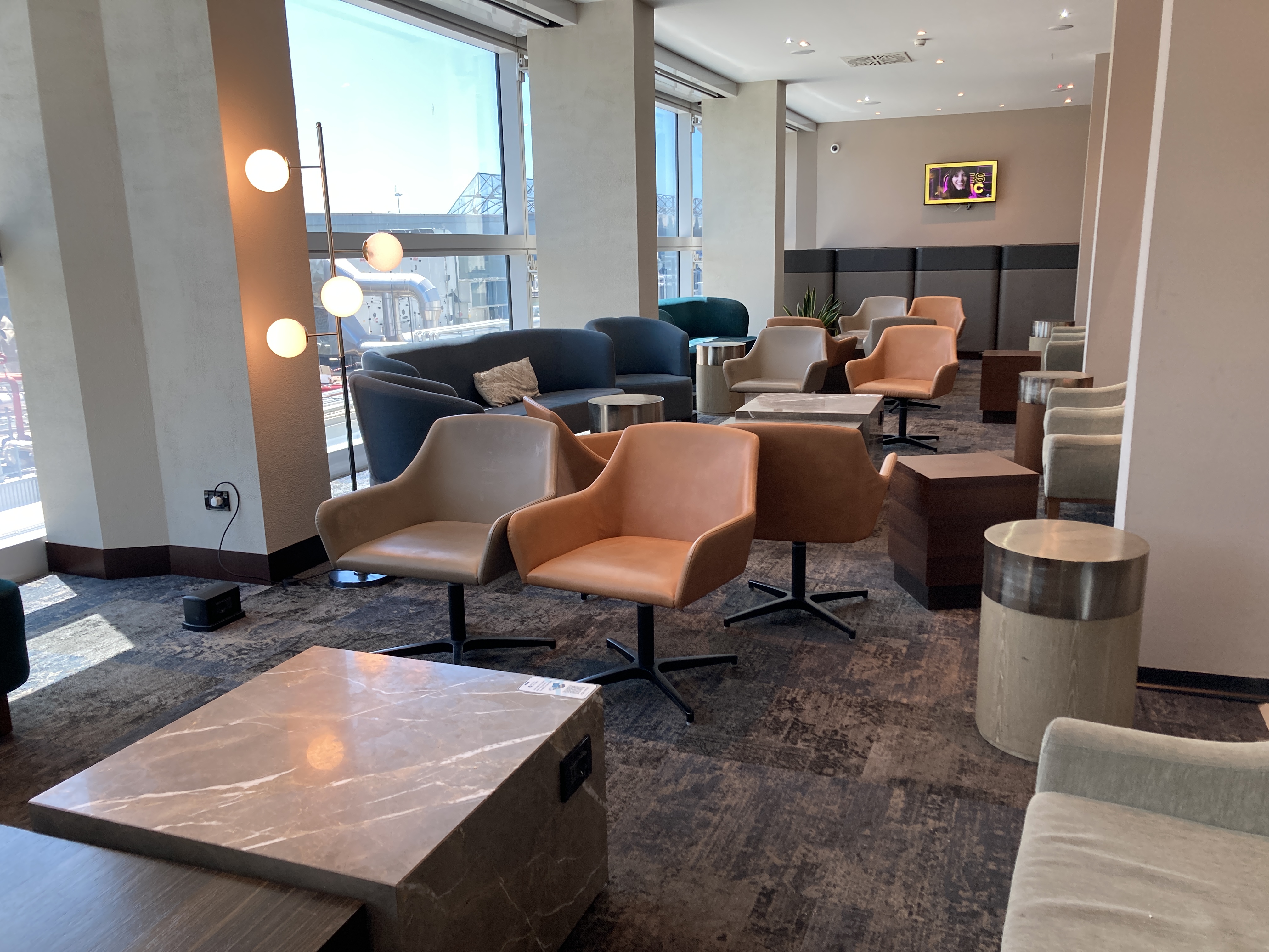 Plaza Premium Lounge Rome FCO open seating