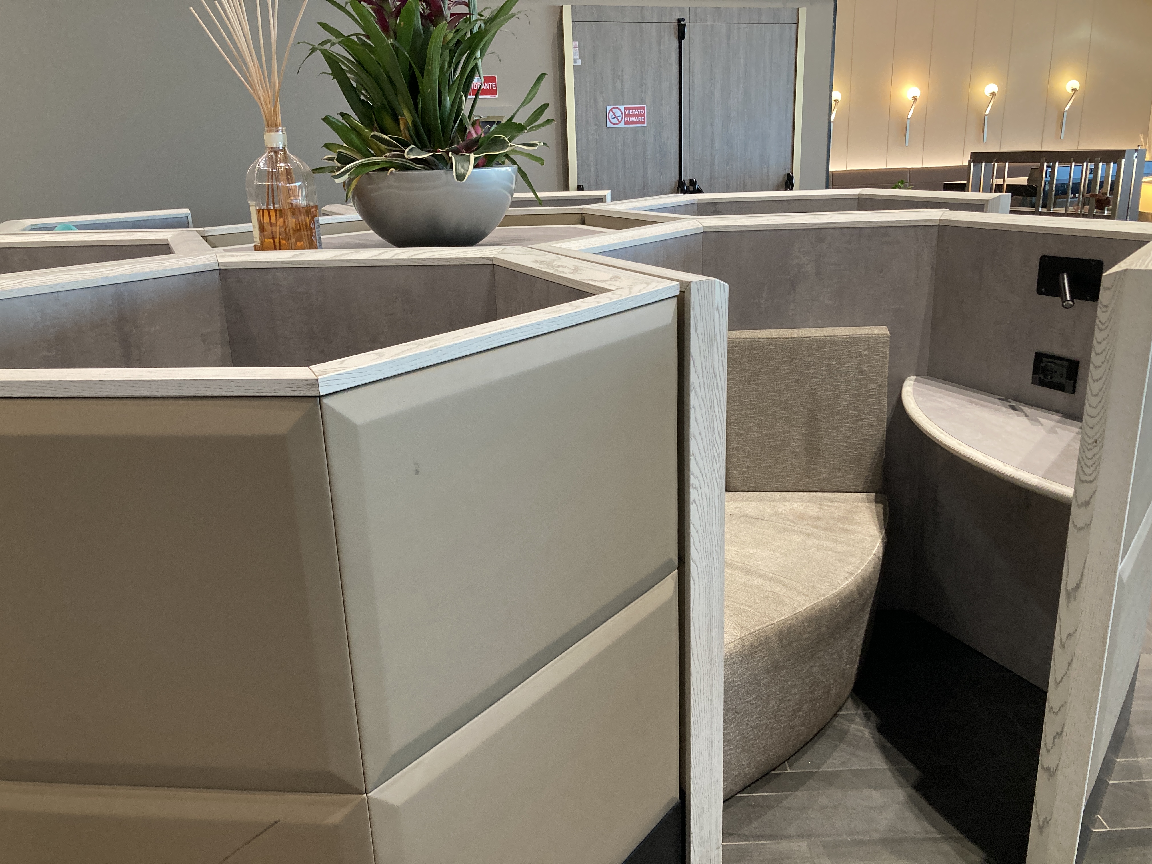 Plaza Premium Lounge Rome FCO private booths