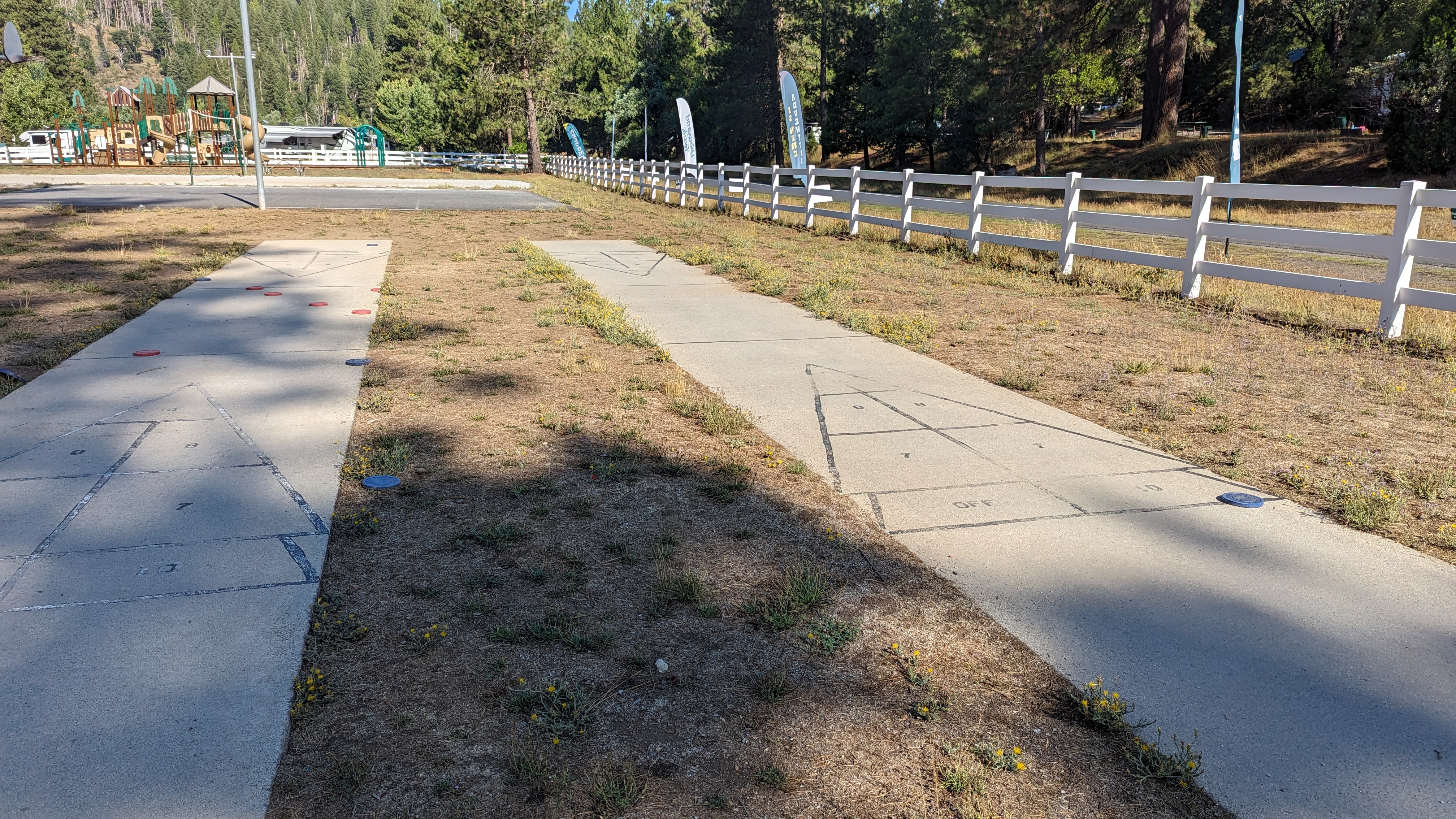 Thousand Trails Yosemite Lakes amenities shuffleboard