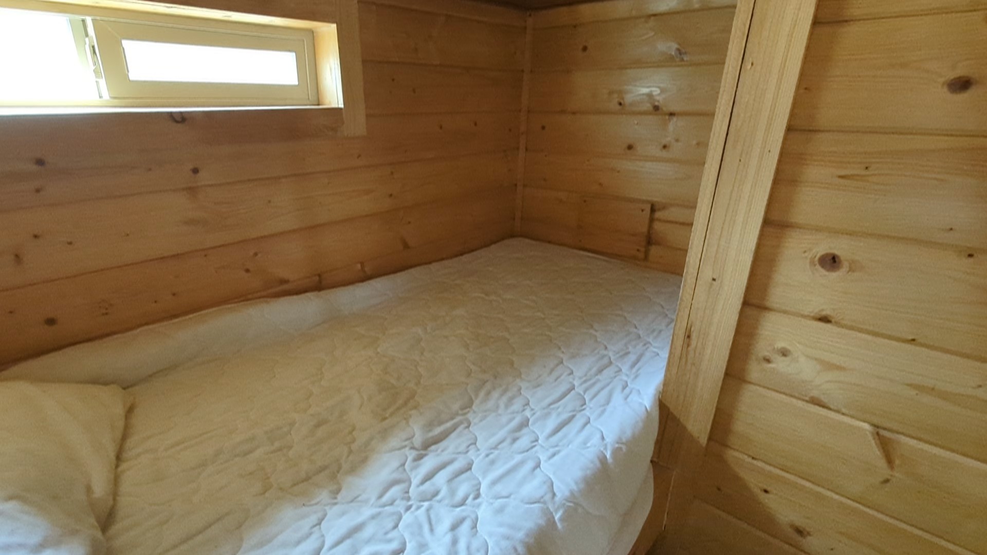 Thousand Trails Yosemite Lakes cabin bunk bed cubby