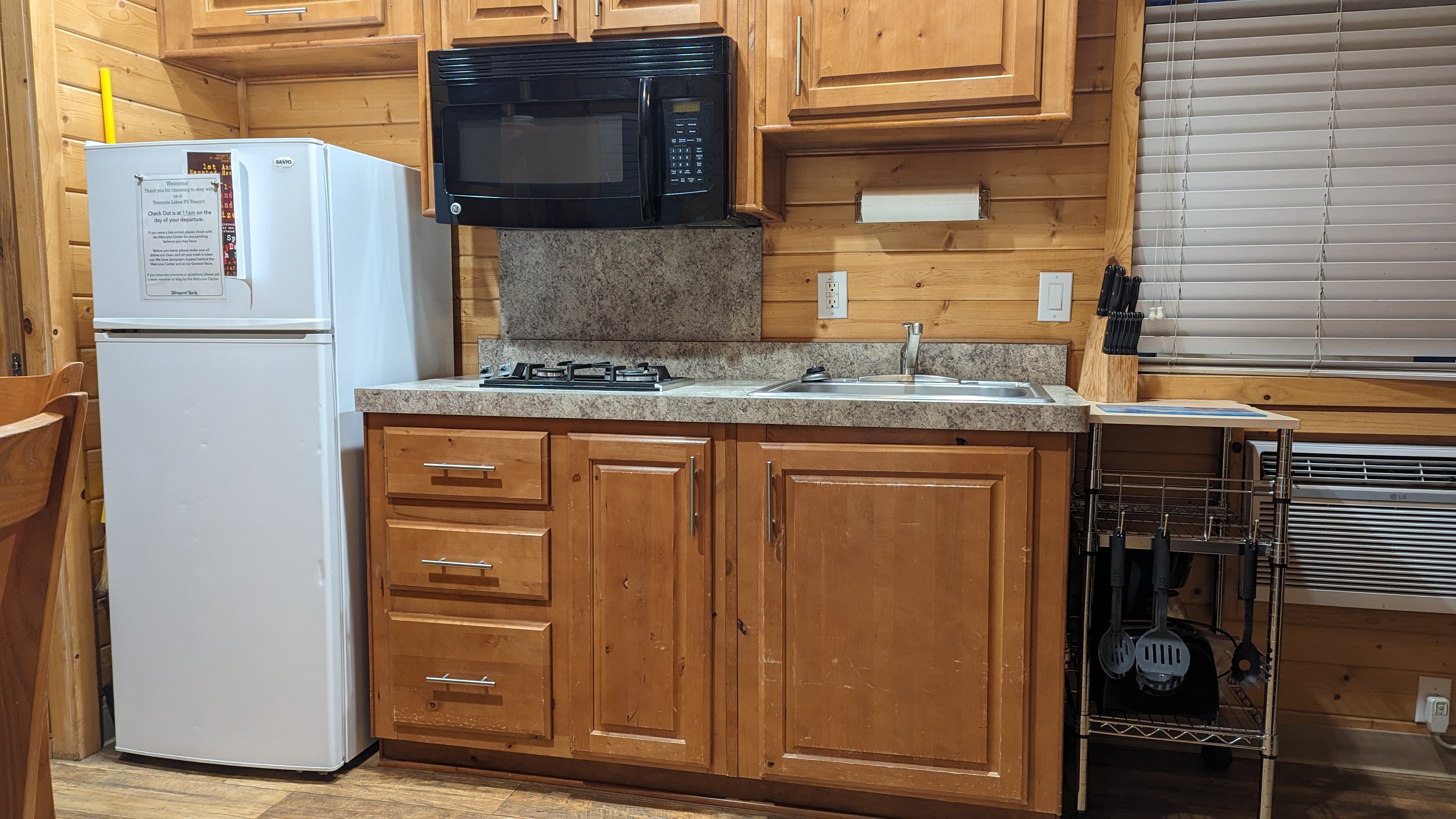 Thousand Trails Yosemite Lakes cabin kitchen