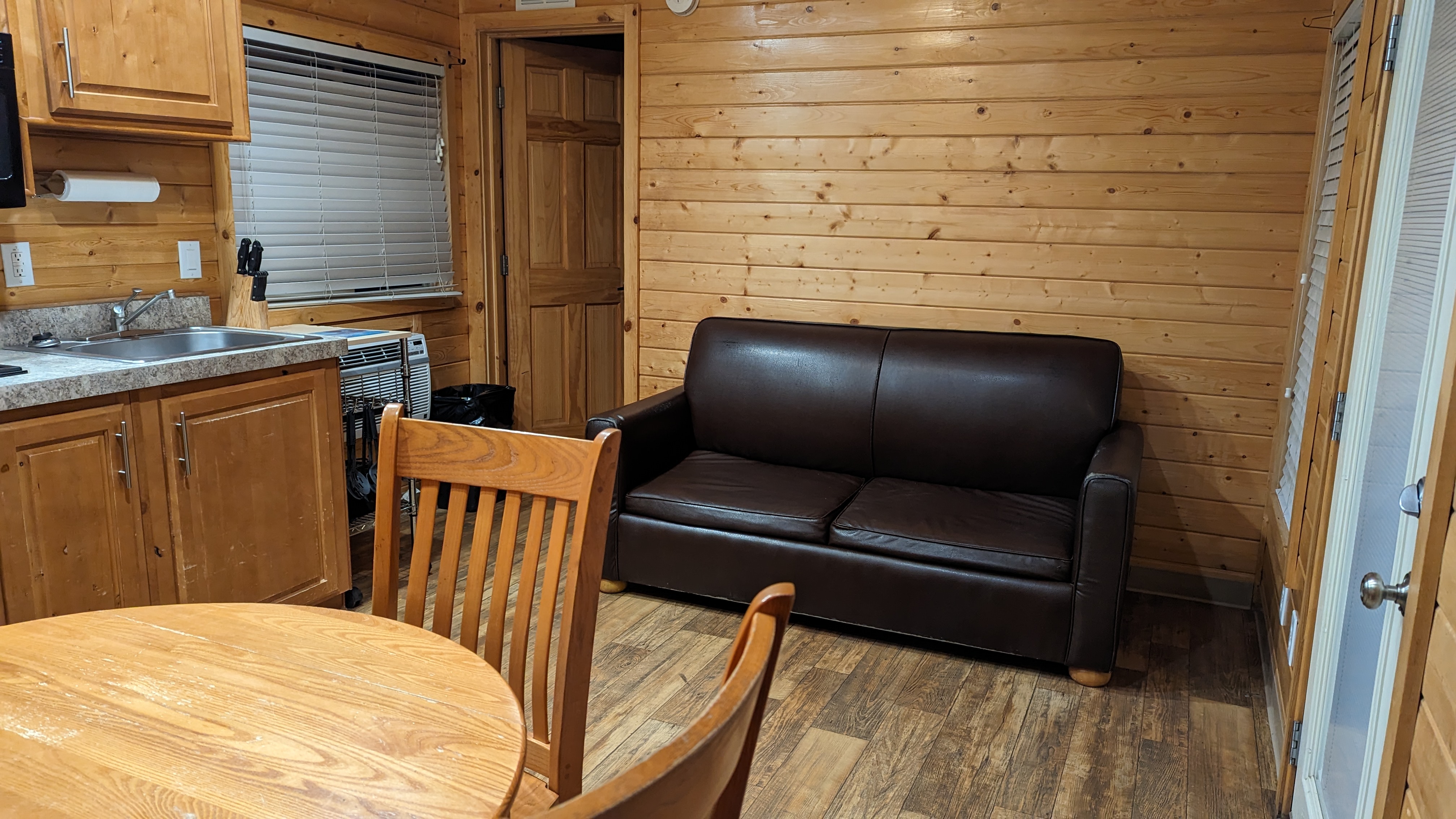 Thousand Trails Yosemite Lakes cabin living room