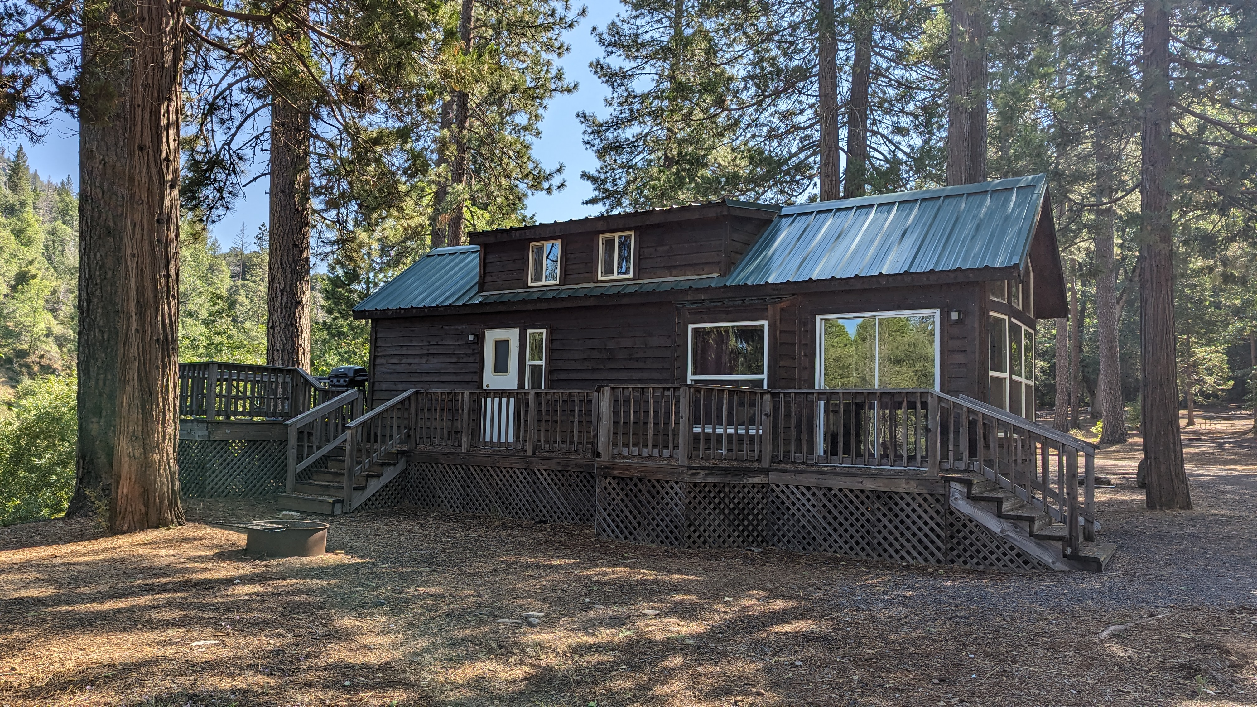 Thousand Trails Yosemite Lakes large cabin