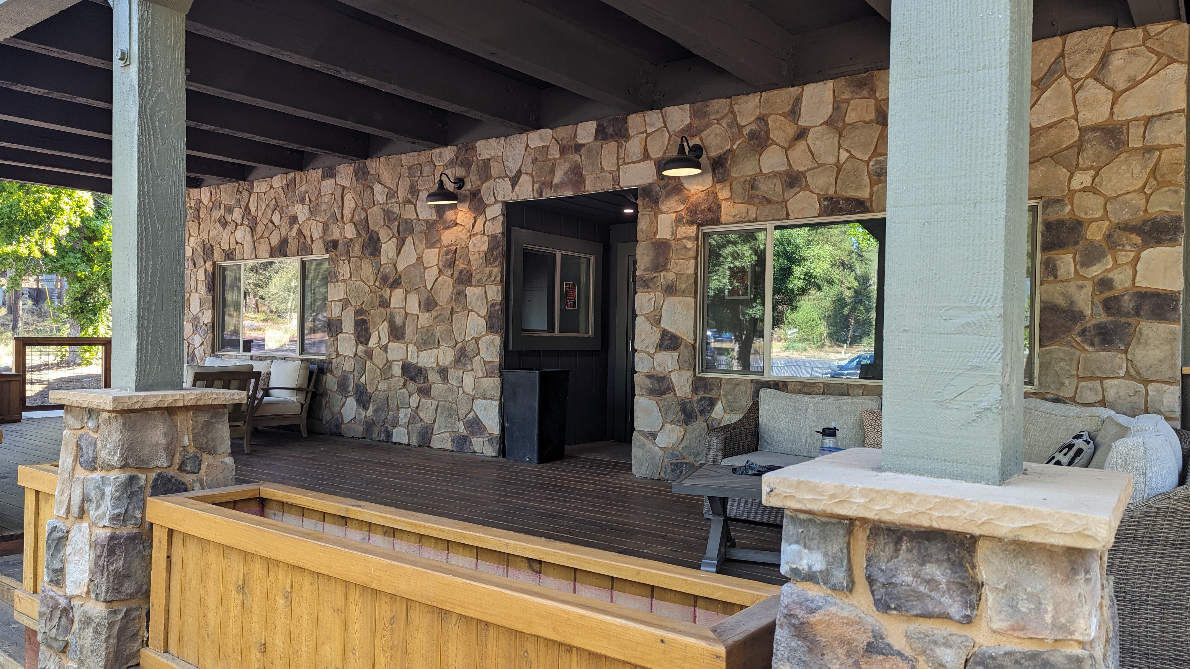 Thousand Trails Yosemite Lakes lodge porch