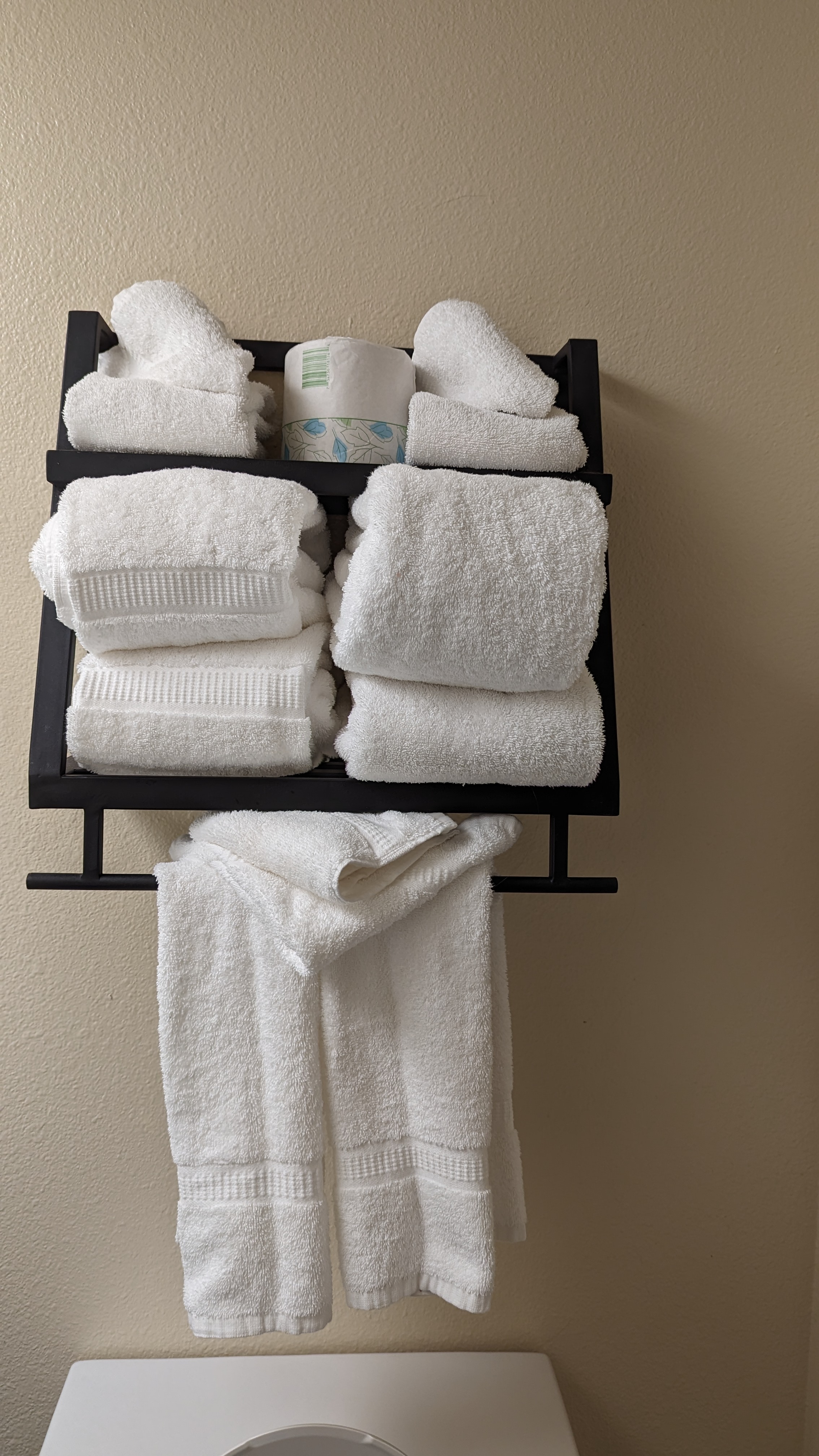 Wuksachi Lodge Sequoia National Park Sillman Building bathroom towels Wuksachi Lodge Sequoia National Park Sillman Building bathroom towels