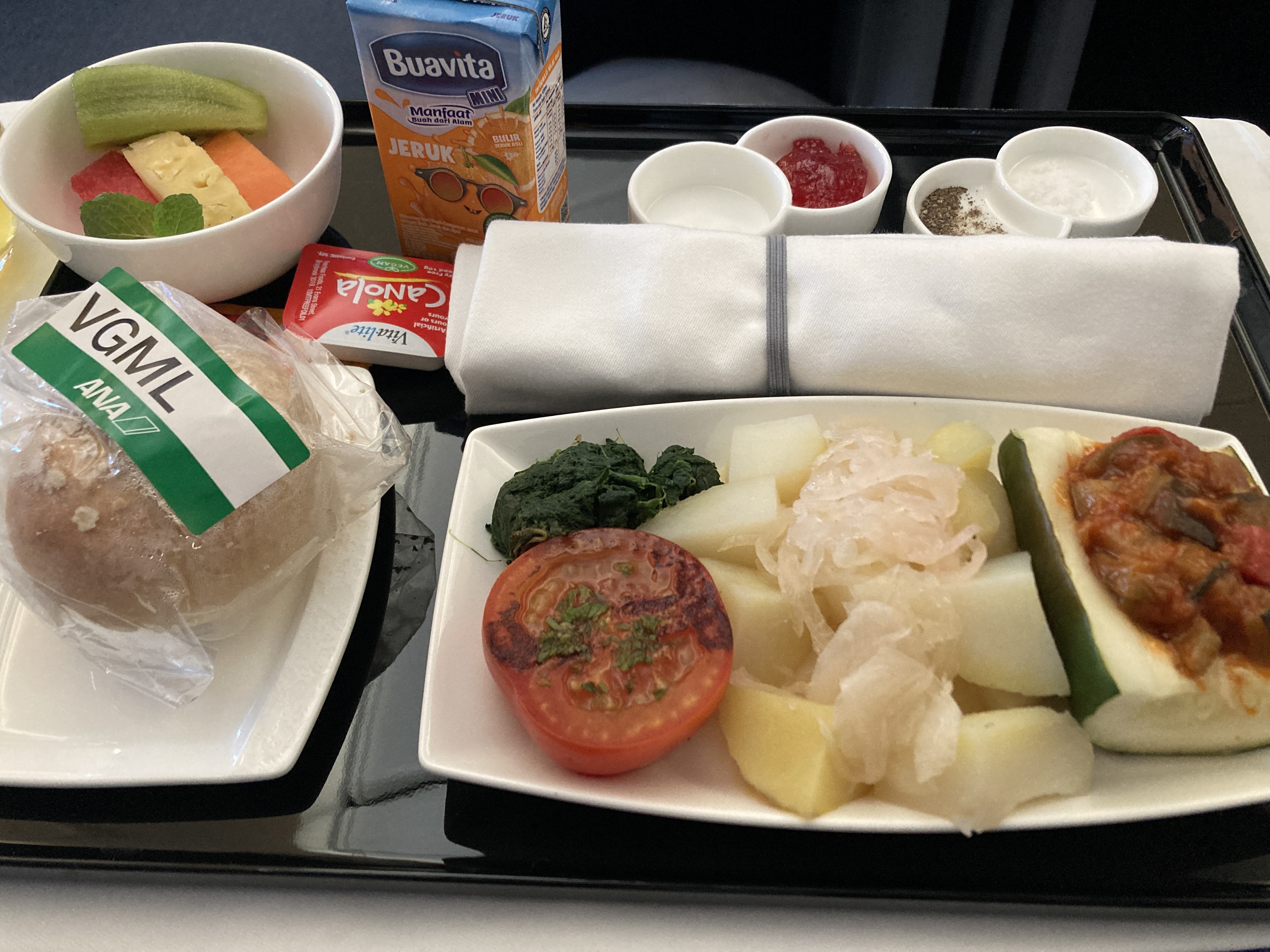 ANA B787 8 business class vegan meal ANA B787 8 business class vegan meal