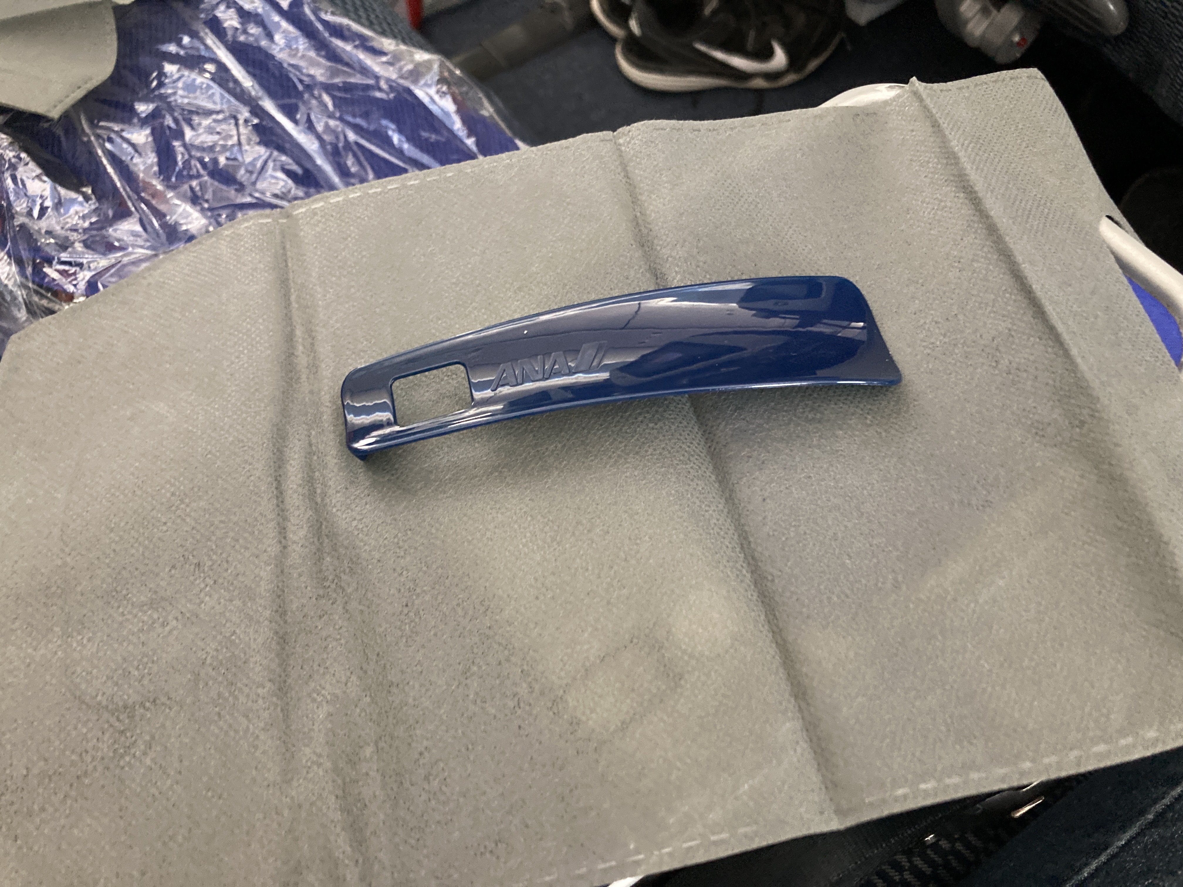 ANA premium economy Boeing 787 shoe horn and slipper bag