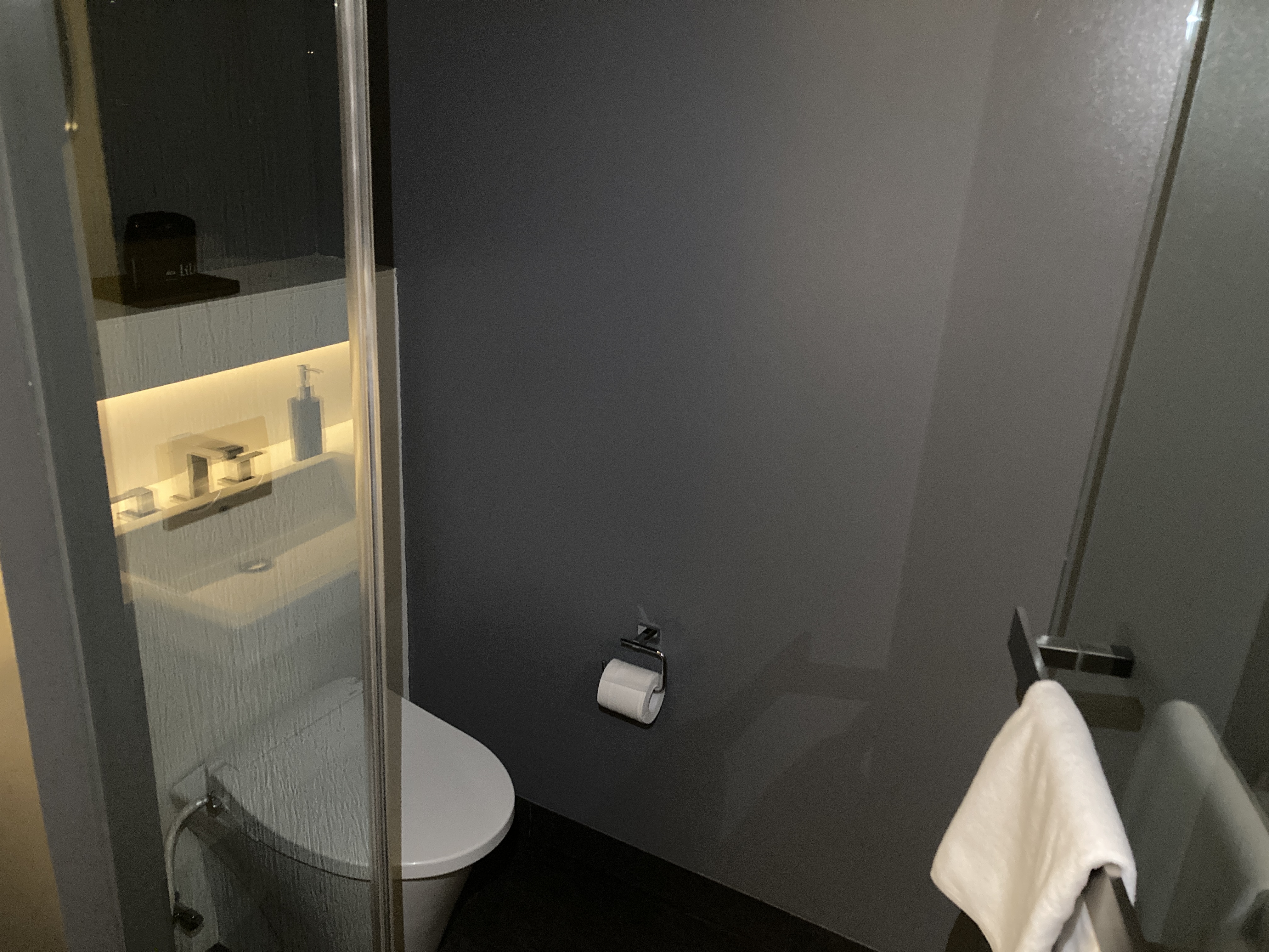 Alila SCBD Jakarta bathroom toilet closet Alila SCBD Jakarta bathroom toilet closet