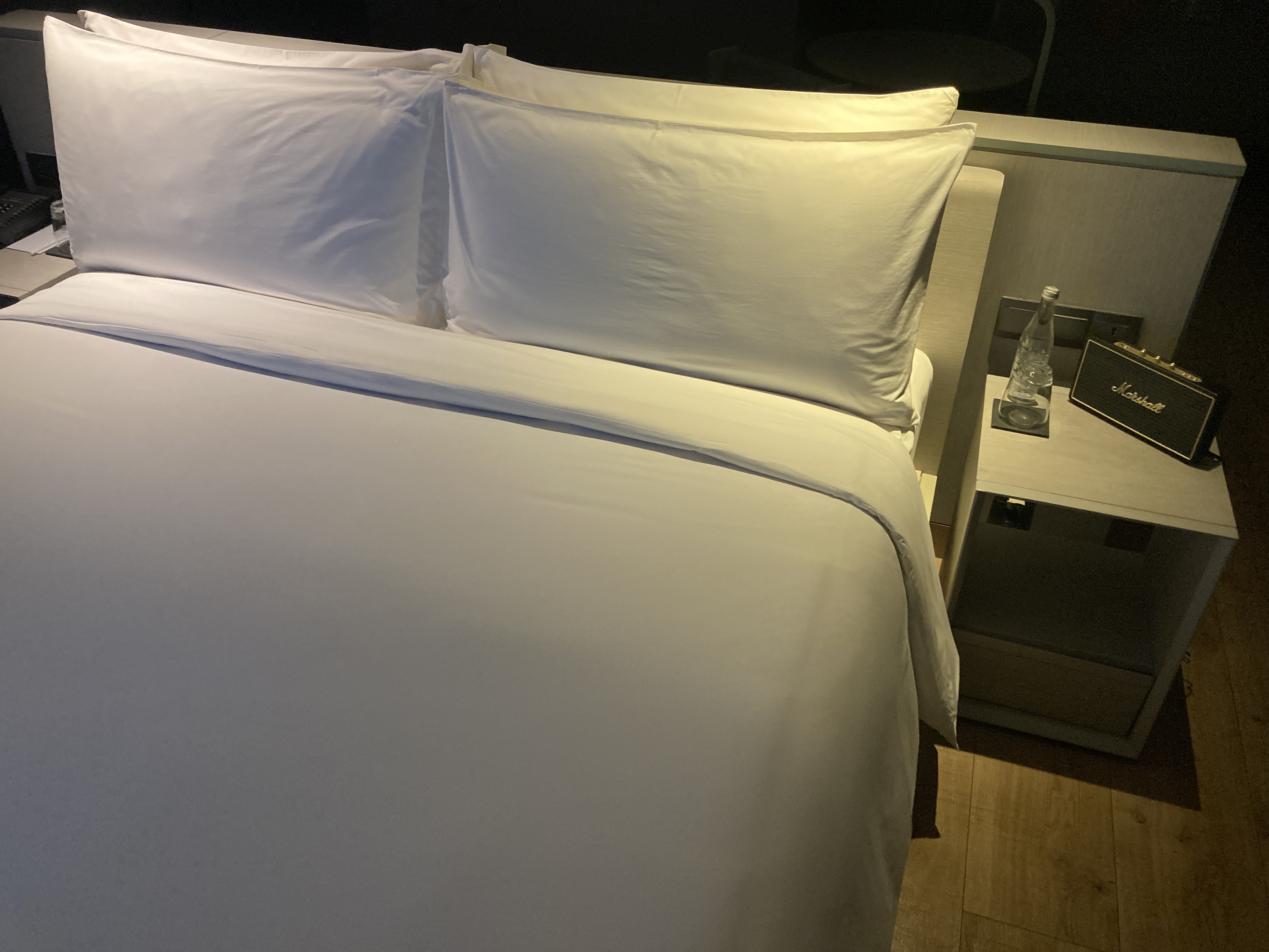 Alila SCBD Jakarta bed Alila SCBD Jakarta bed