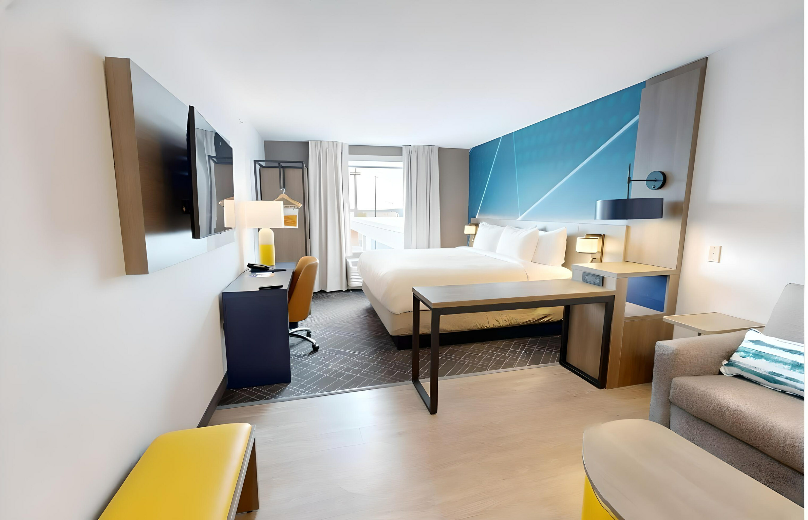 Comfort Inn Suites Mountain Grove king bed