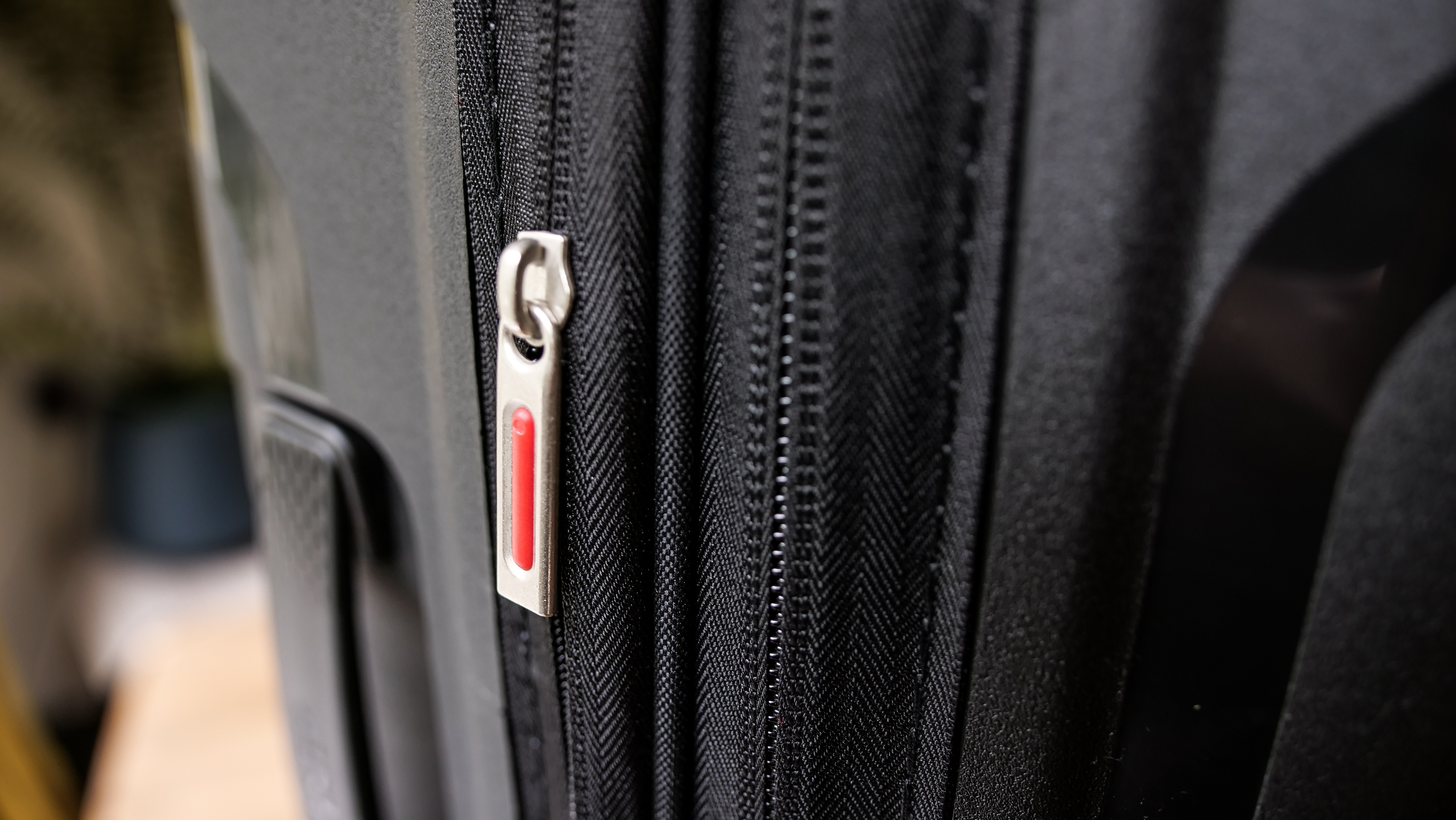 Delsey Paris Clavel Hardside Expansion Delsey Paris Clavel Hardside Expansion