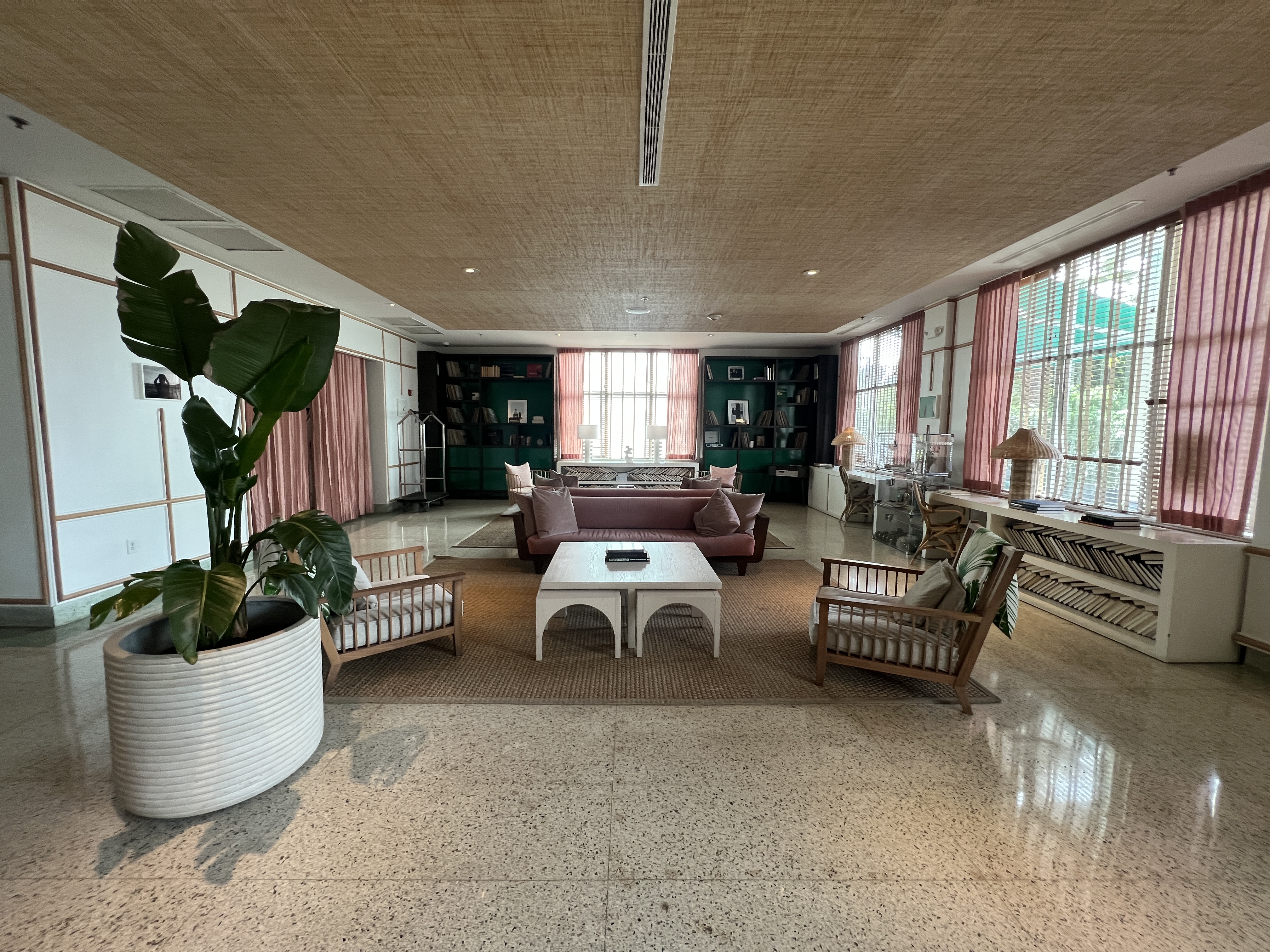 Kimpton Surfcomber Lobby Seating