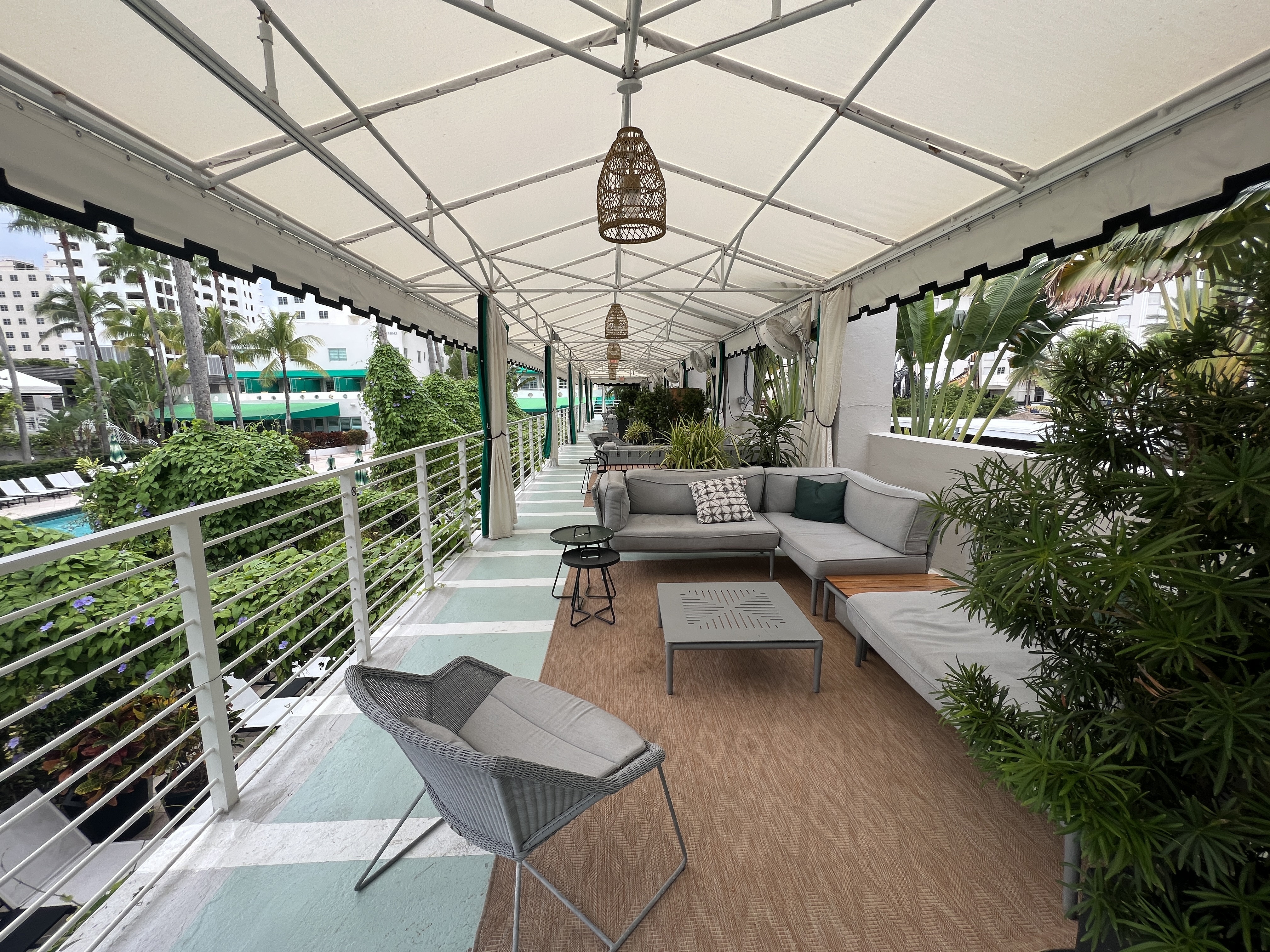 Kimpton Surfcomber Pool Deck Additional Seating