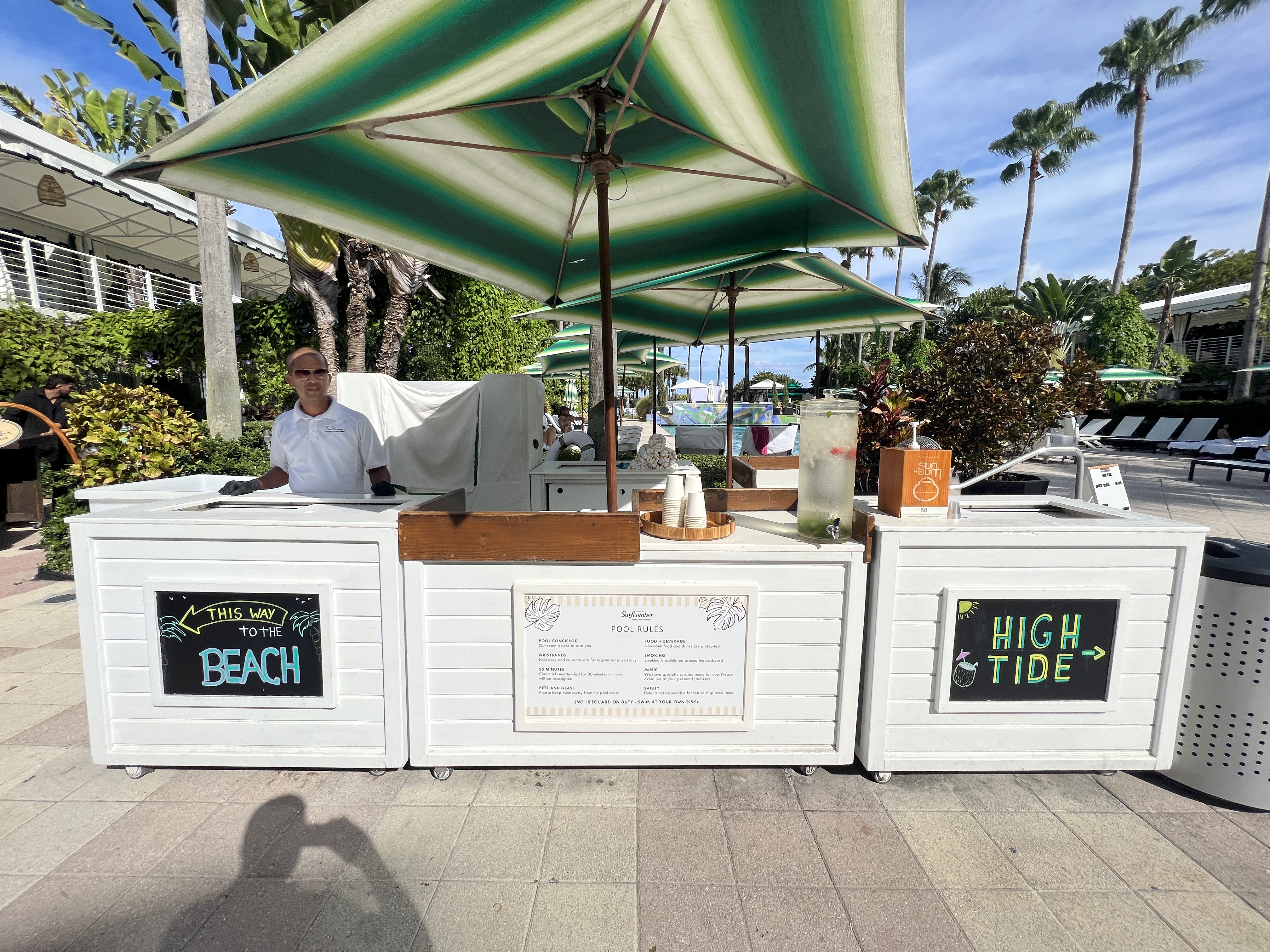 Kimpton Surfcomber Pool Service Desk