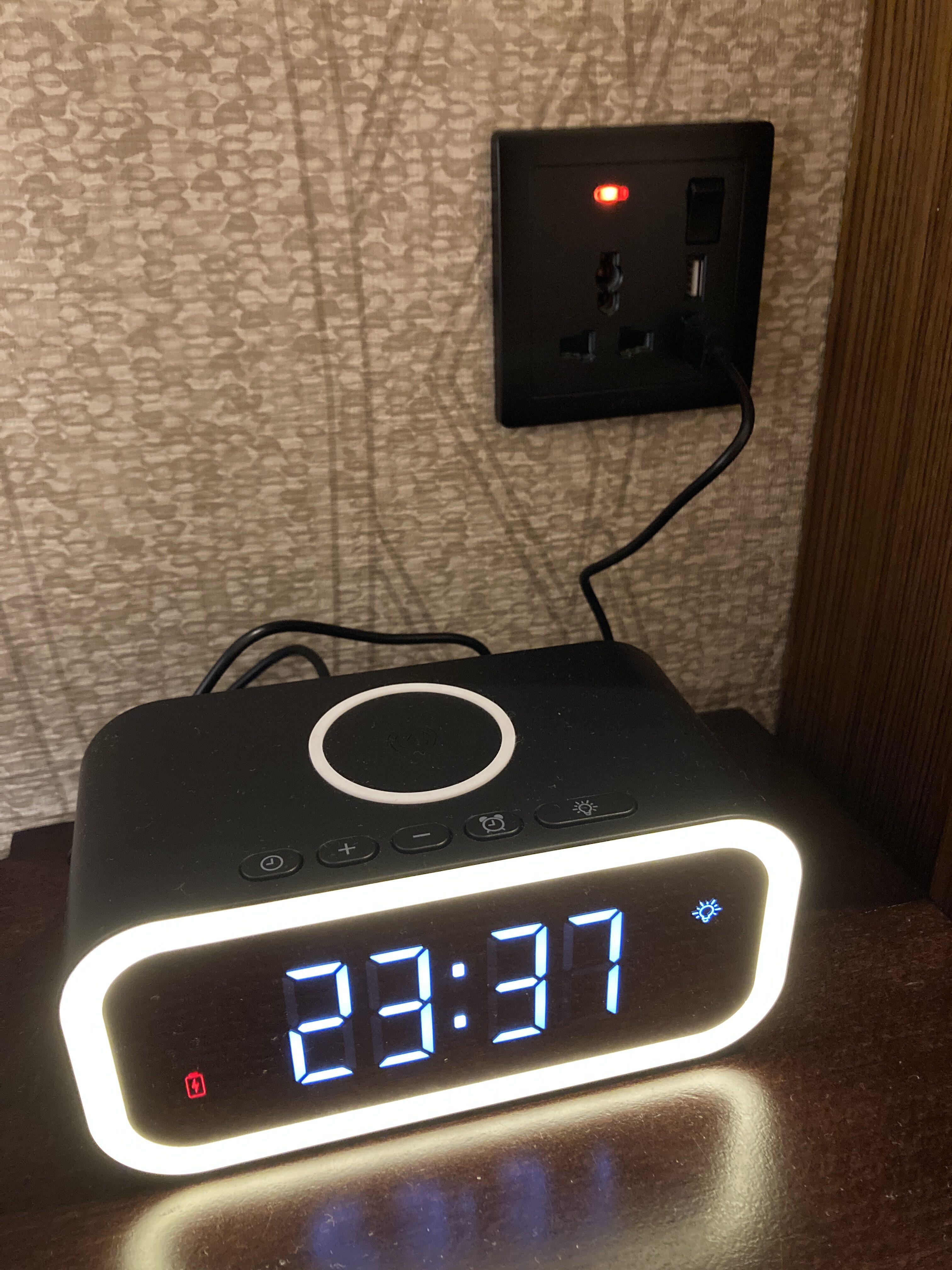 Lapita Dubai Parks and Resorts Autograph Collection 2 queen clock Lapita Dubai Parks and Resorts Autograph Collection 2 queen clock
