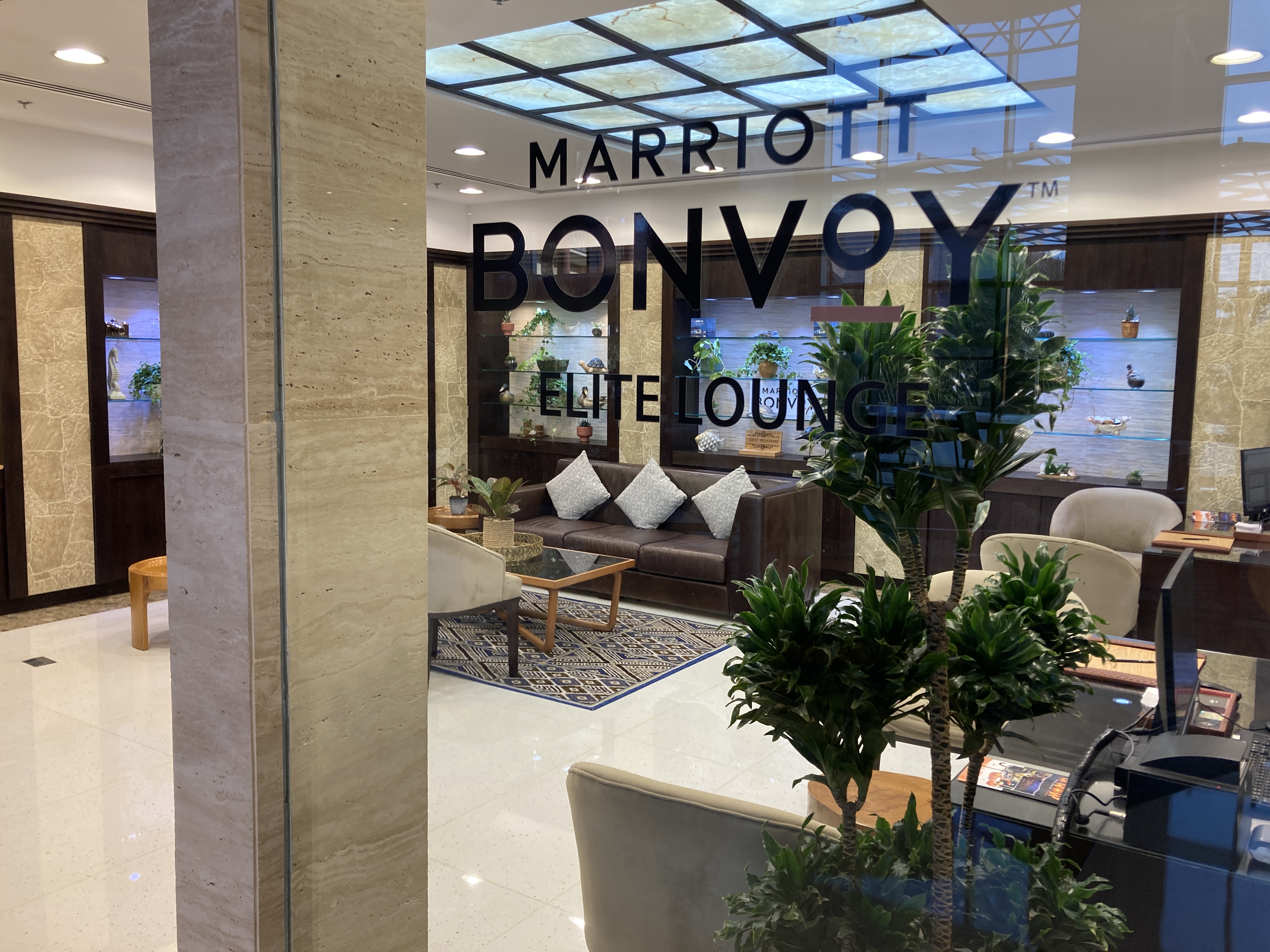 Lapita Dubai Parks and Resorts Autograph Collection elite lounge Lapita Dubai Parks and Resorts Autograph Collection elite lounge