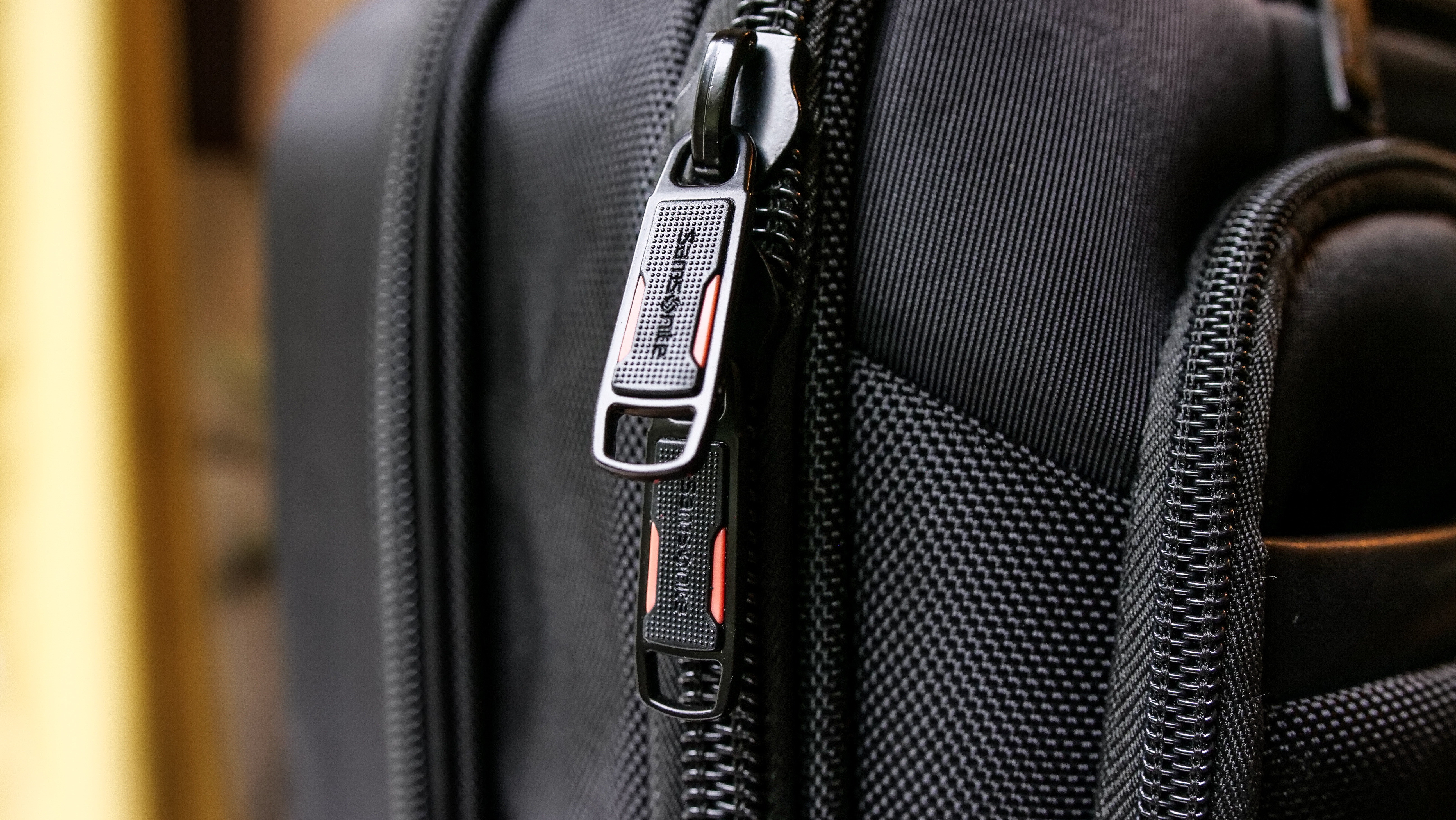 Samsonite Pro Travel Softside Zippers