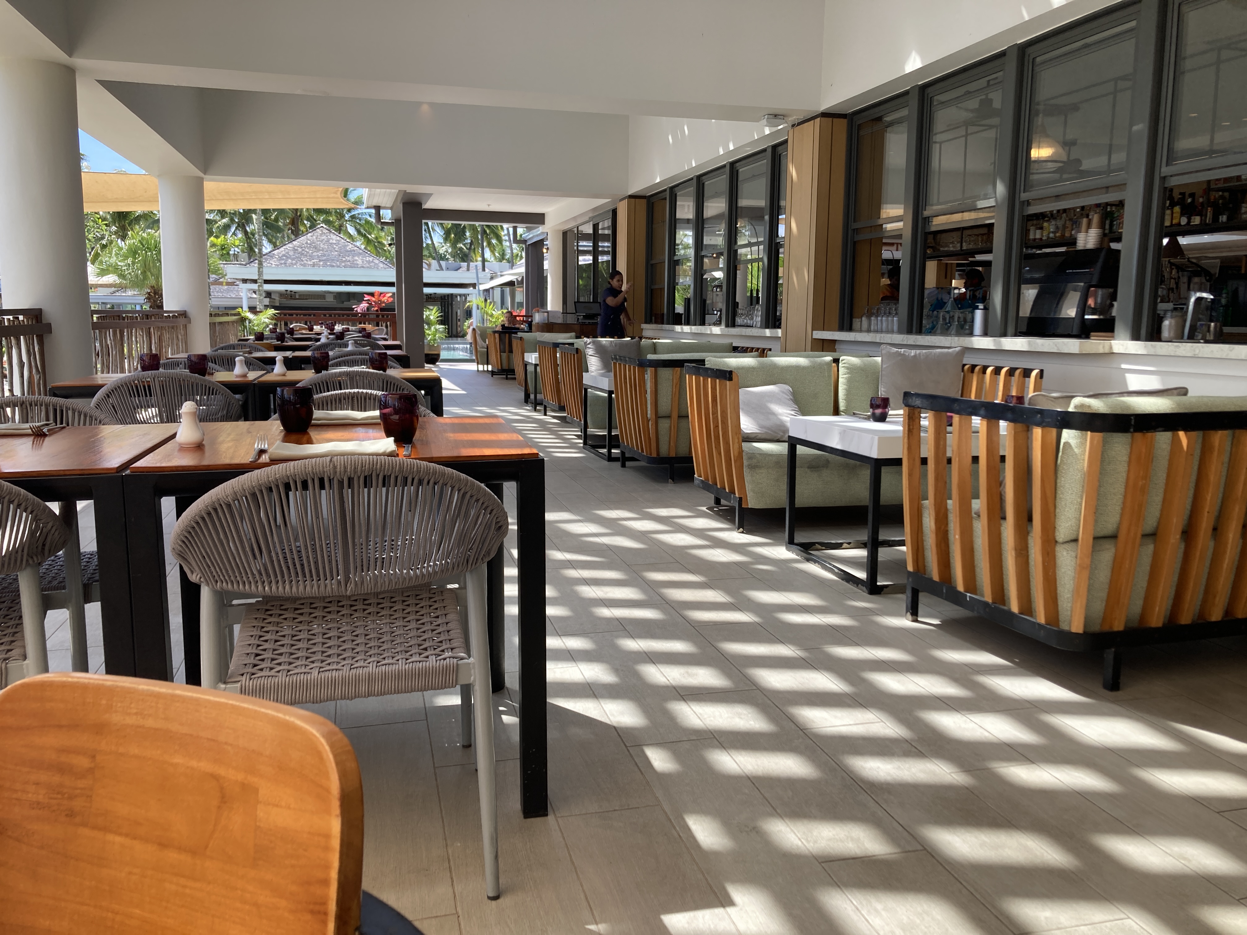 Sheraton Fiji Golf and Beach Resort Island 619 seating