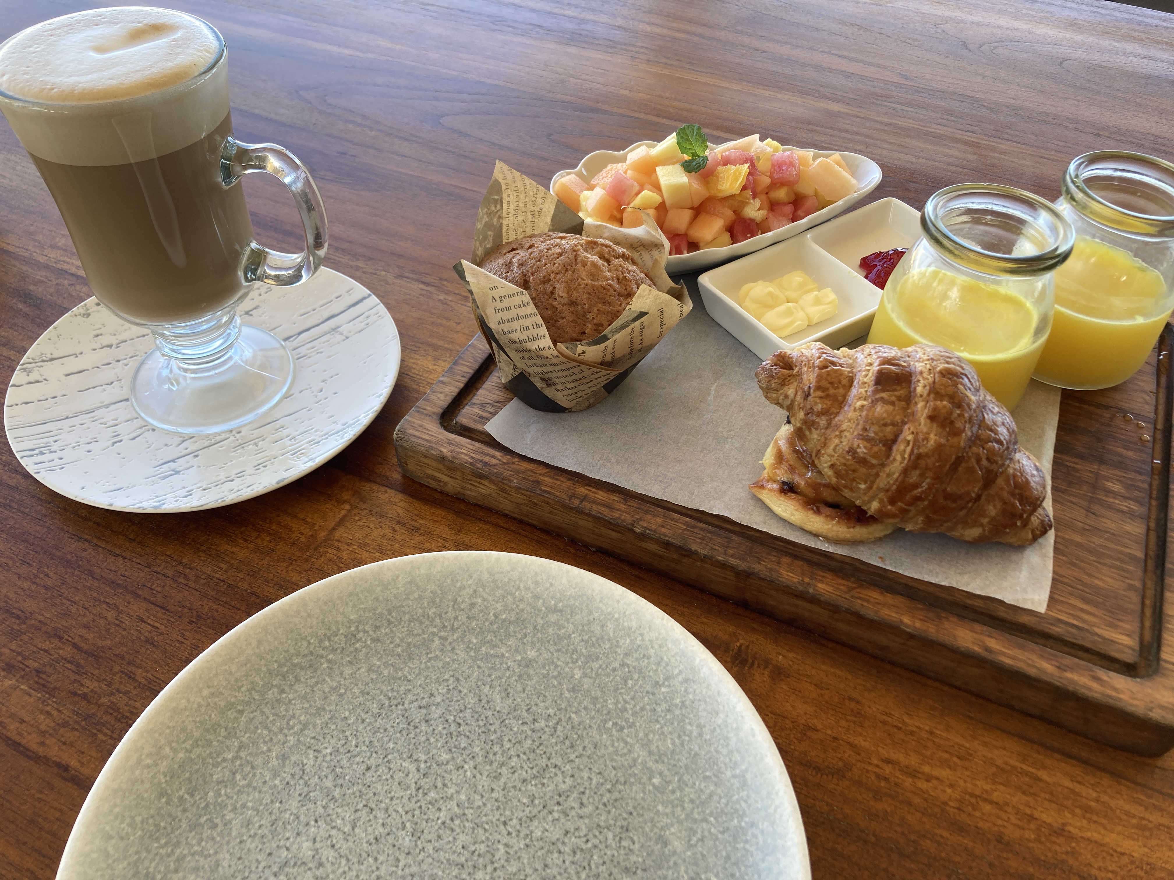 Sheraton Fiji Golf and Beach Resort Tatavu breakfast inclusions