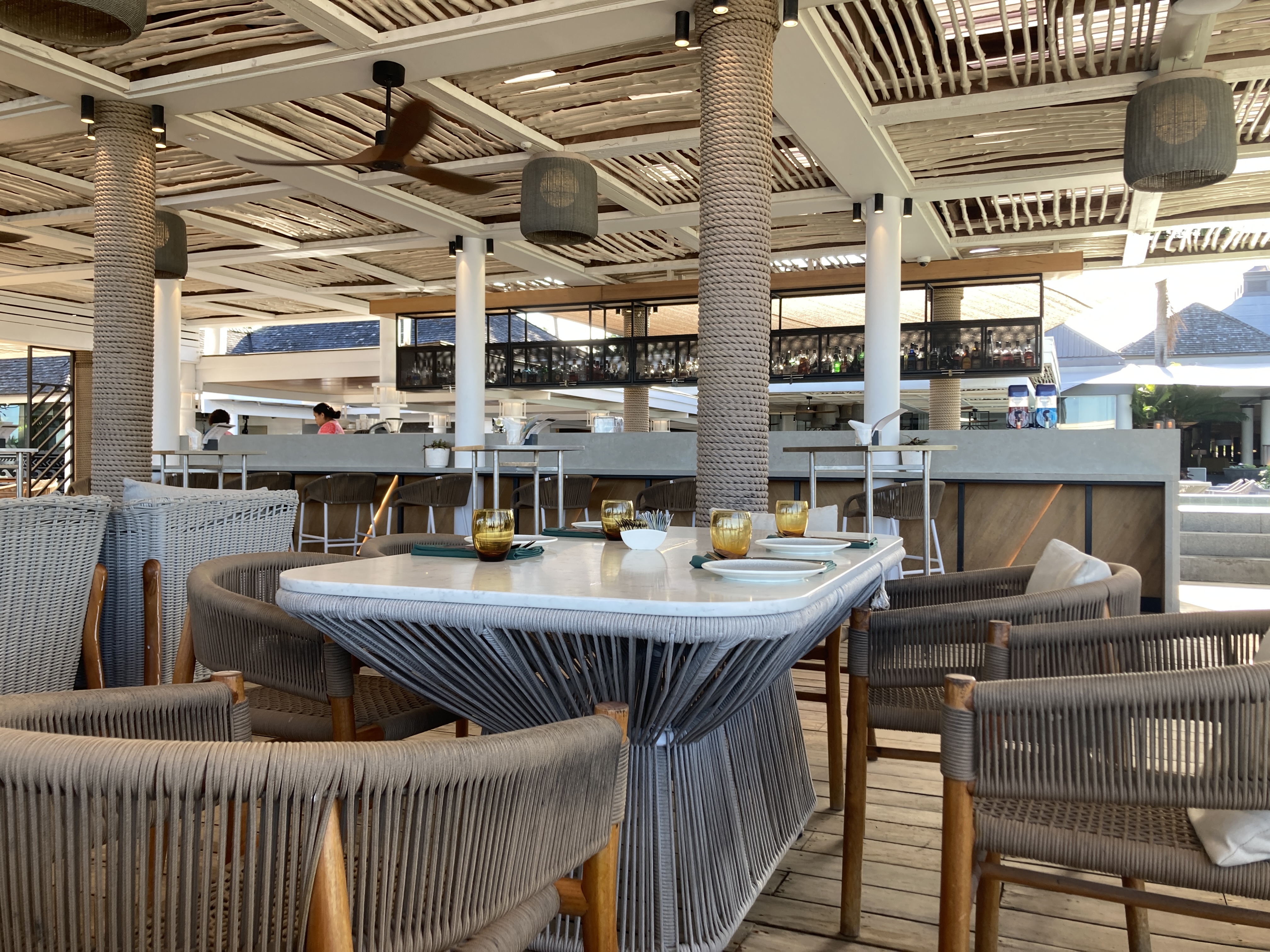 Sheraton Fiji Golf and Beach Resort Tatavu seating