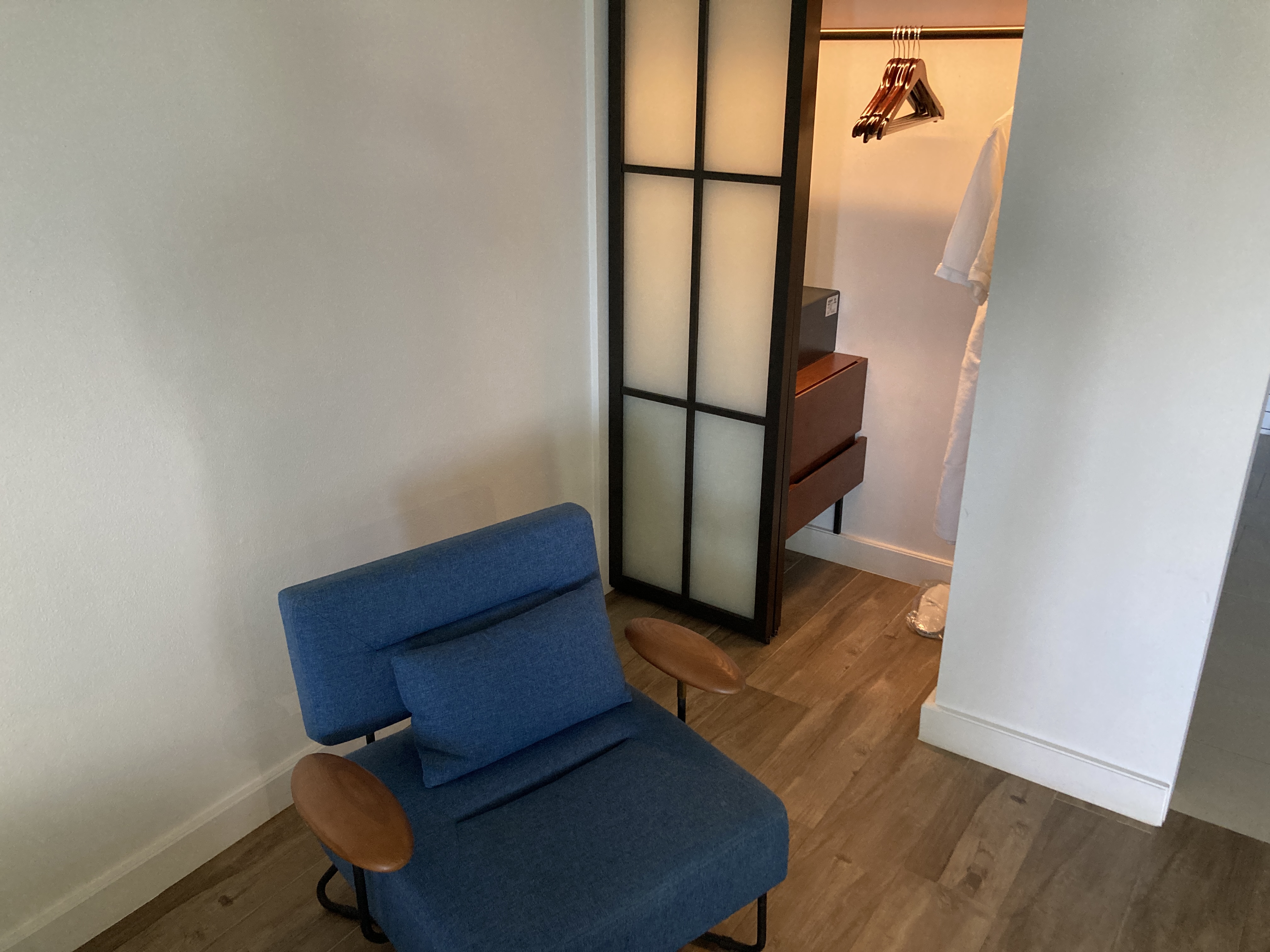 Sheraton Fiji Golf and Beach Resort bedroom closet and chair