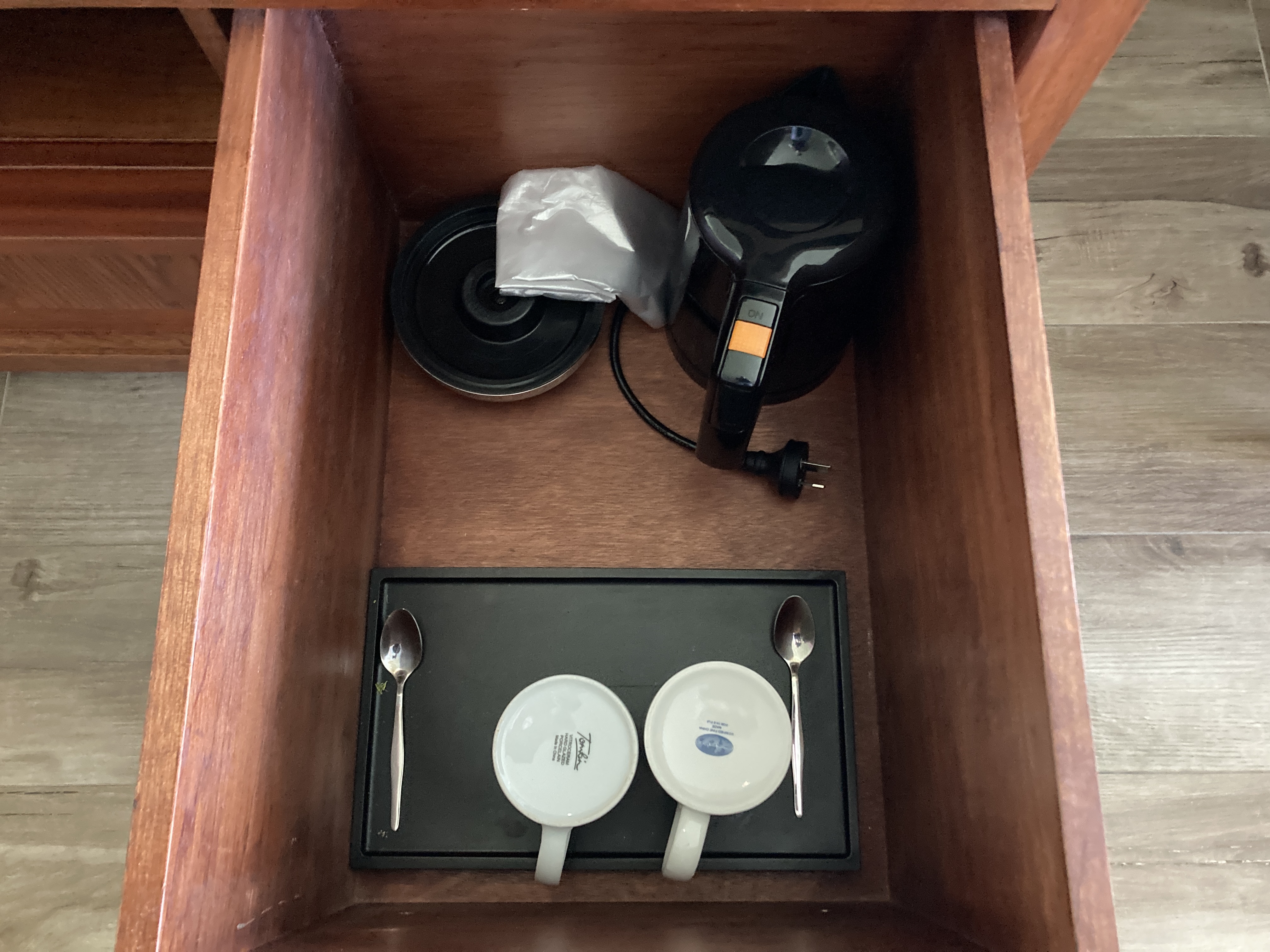 Sheraton Fiji Golf and Beach Resort bedroom tea kettle